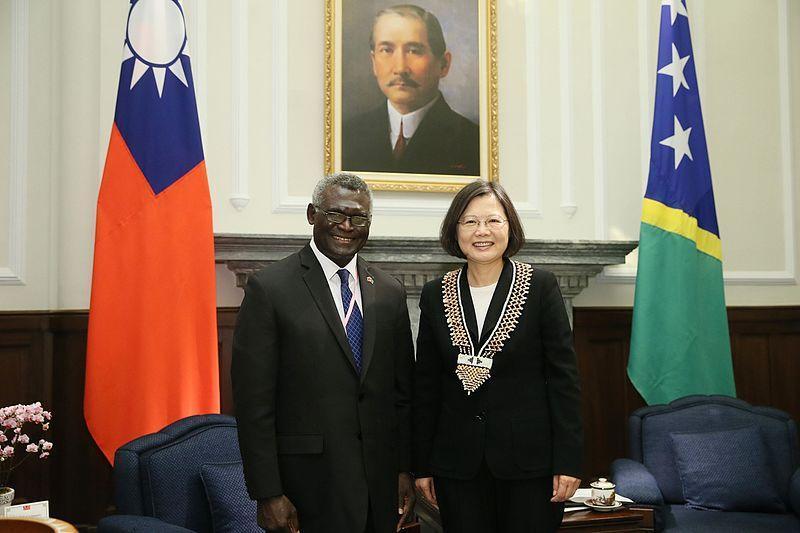索羅門群島新總理蘇嘉瓦瑞(Manasseh Sogavare)透露正考慮是否要切斷與台灣關係。(維基百科)