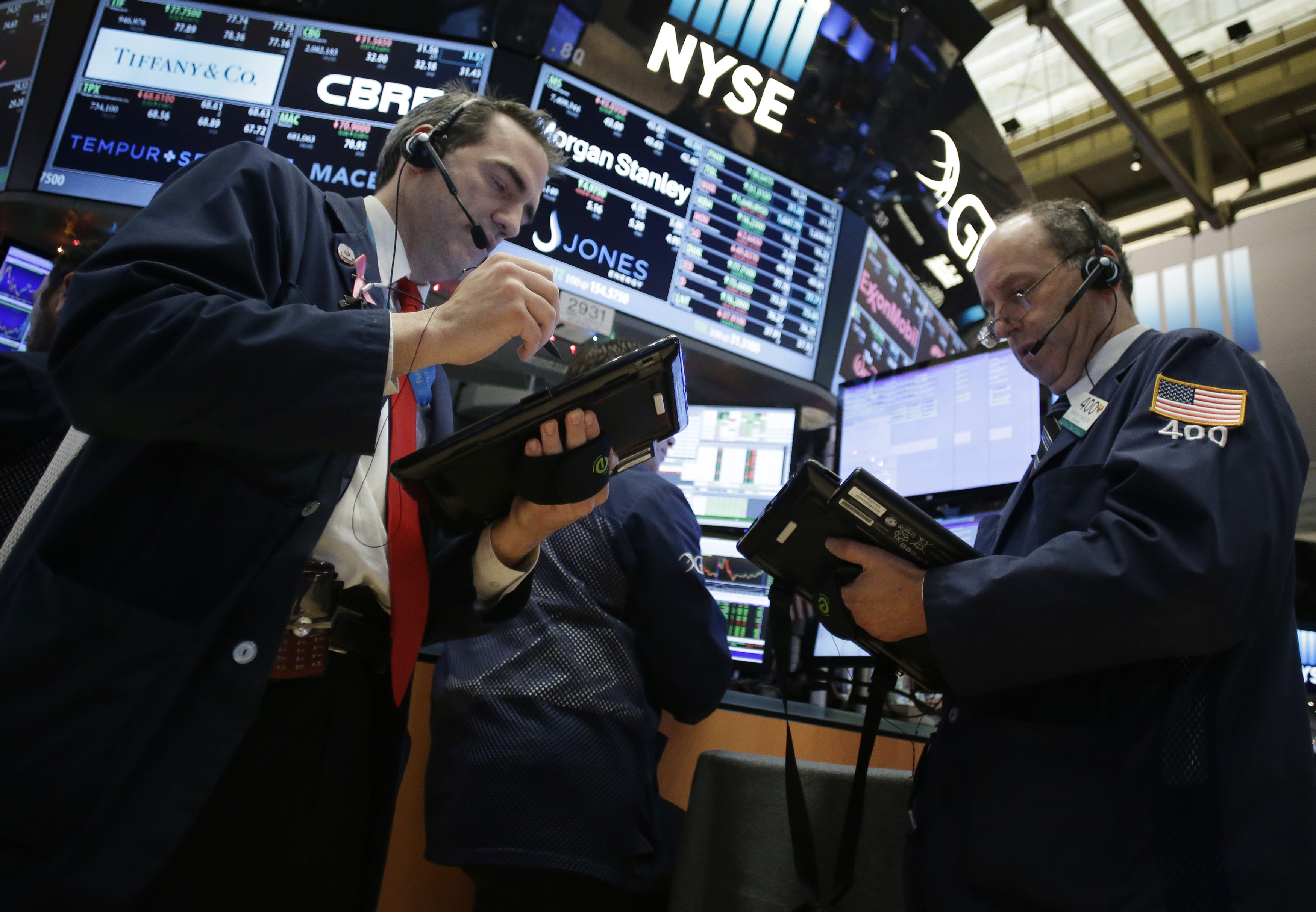 李柏鋒評估，美國失業人口降低、工資不斷成長，只要長期投資，美股能提供平均10%的年報酬率。