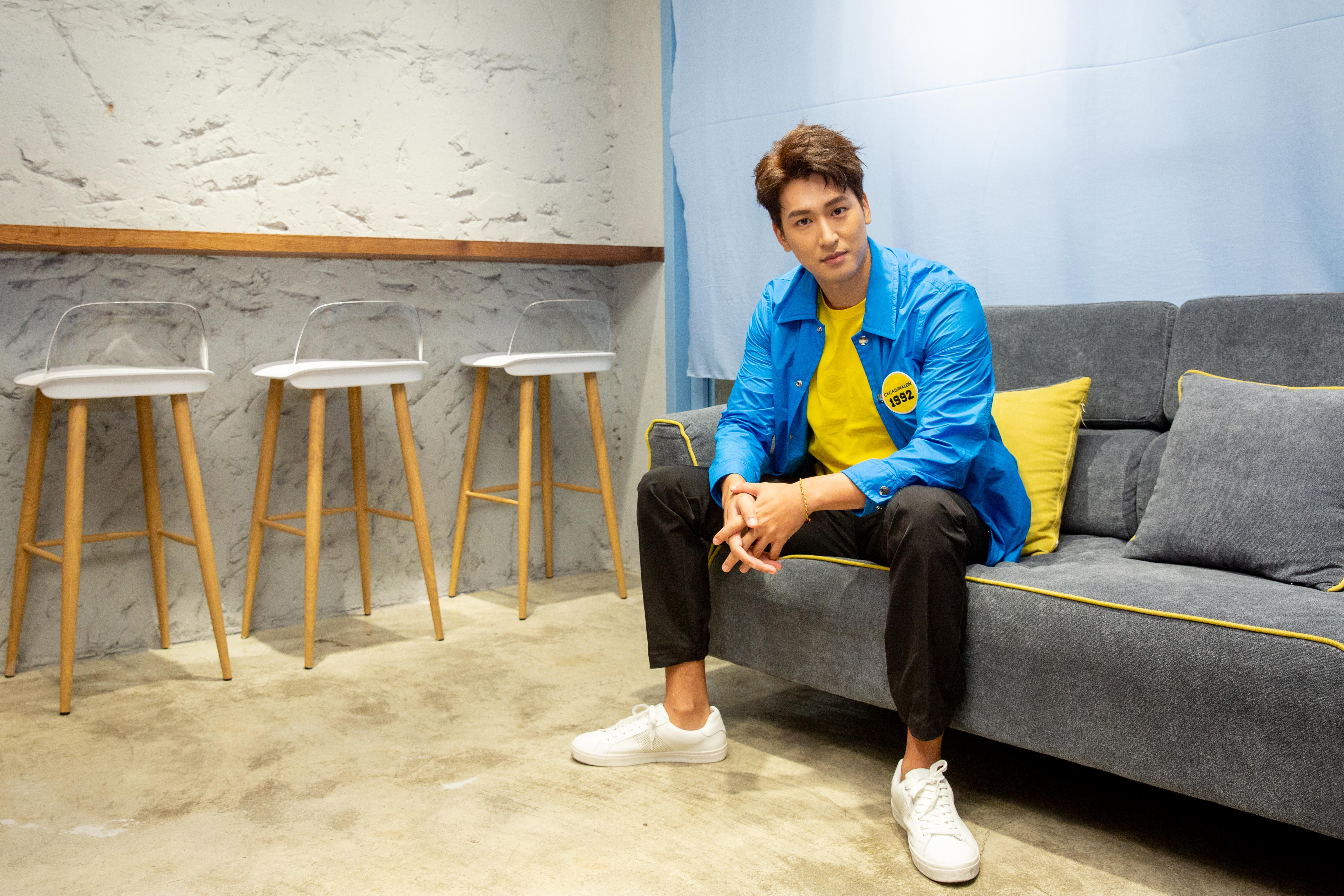 邵翔覺得自己與電影《阿虎》的角色一樣都是報喜不報憂的個性，因此多年前他出大車禍差點破相，等傷好了才跟媽媽說。