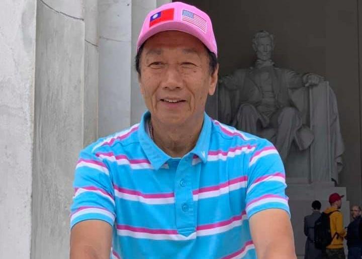 郭董赴美會見川普引發各界關注,會面前他再次逛了華盛頓紀念碑和林肯紀念館。(翻攝自郭台銘臉書)