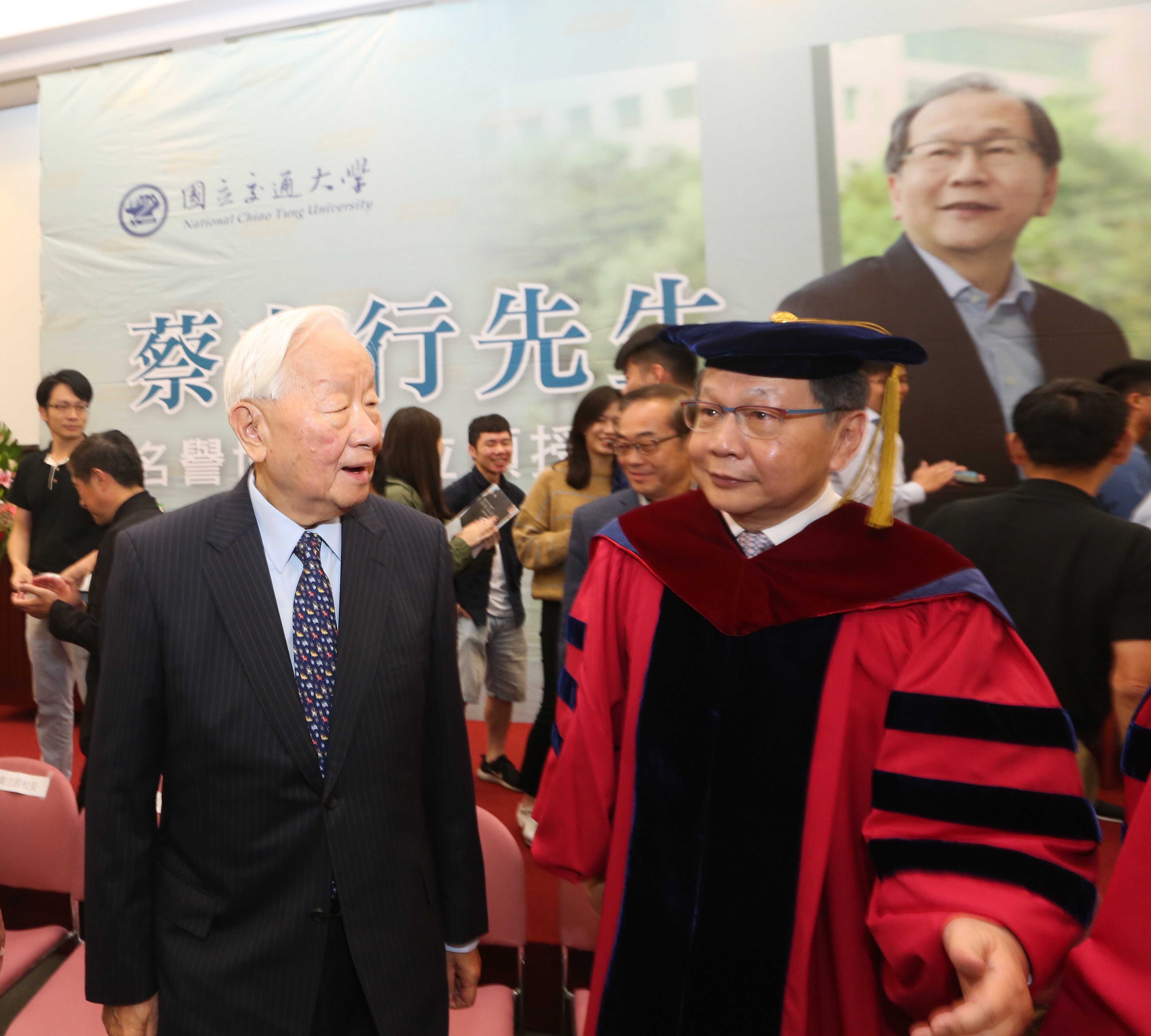 張忠謀認為,這次蔡力行獲頒名譽博士是實至名歸。