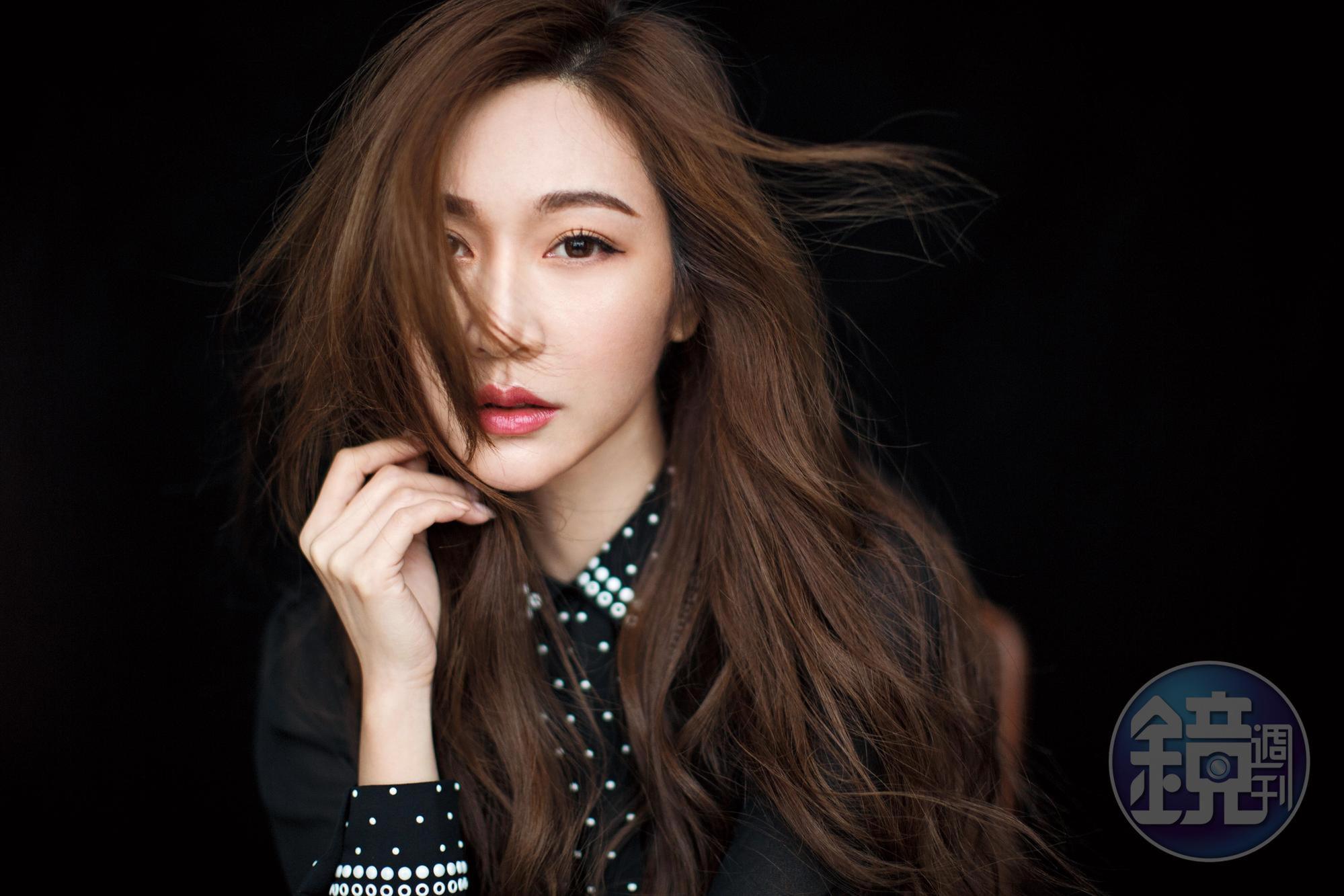 女神的養成，不只關乎外表，也關於心志。曾莞婷讓自己變美的同時，更要鍛鍊內在，內在愈強，女神這個泡泡才不會一吹就散。