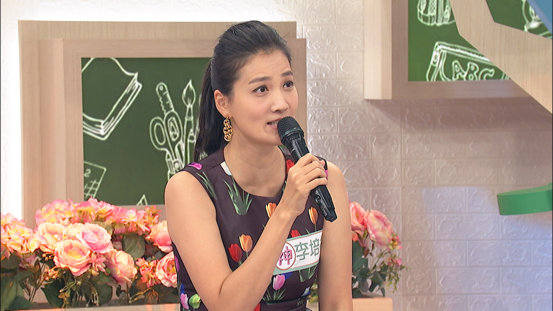 李培禎透露她家的「神隊友」總是聽不懂她的話中有話。(中天提供)