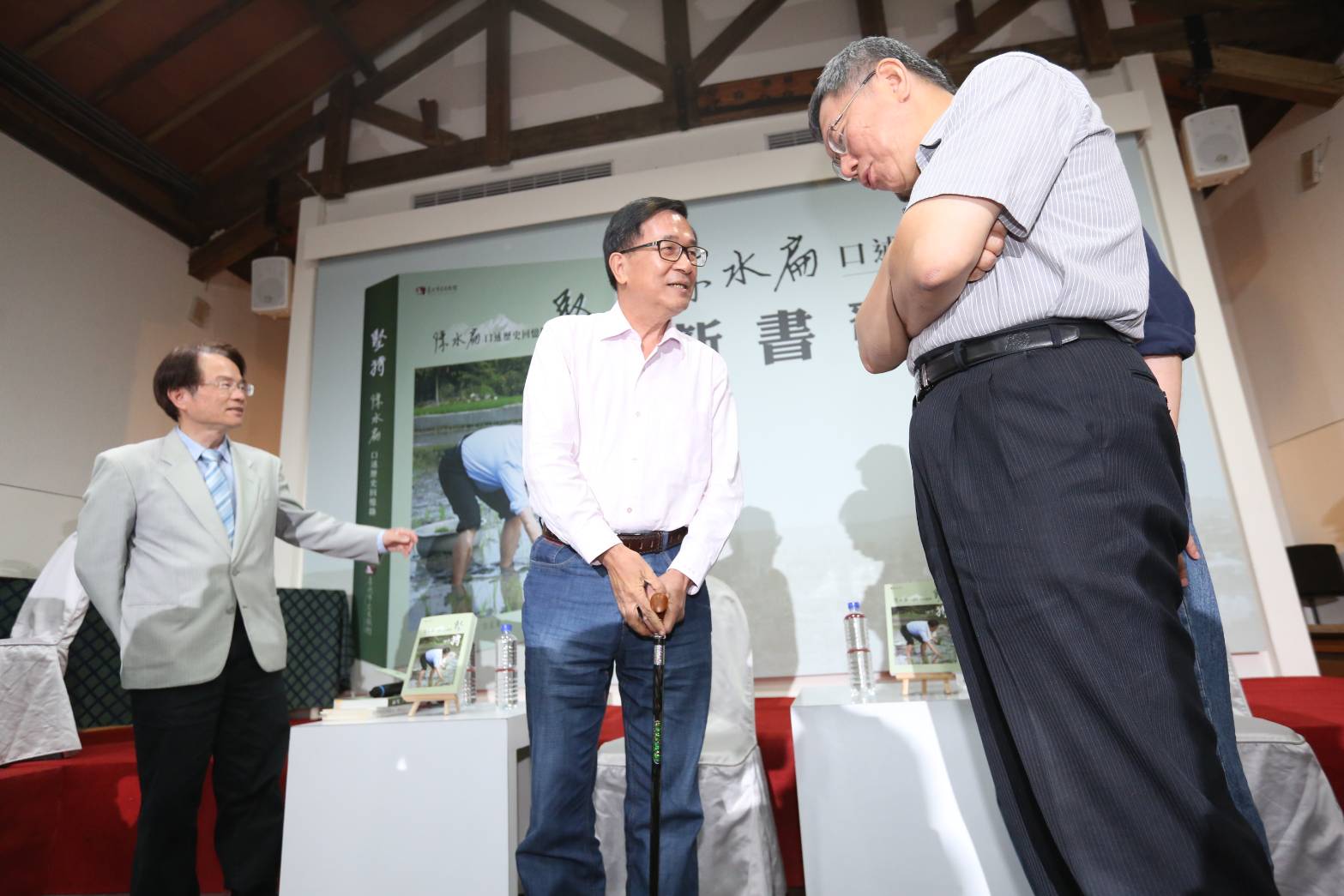 對於扁的犀利發言，隨後發言的柯文哲則是淡定妙回。