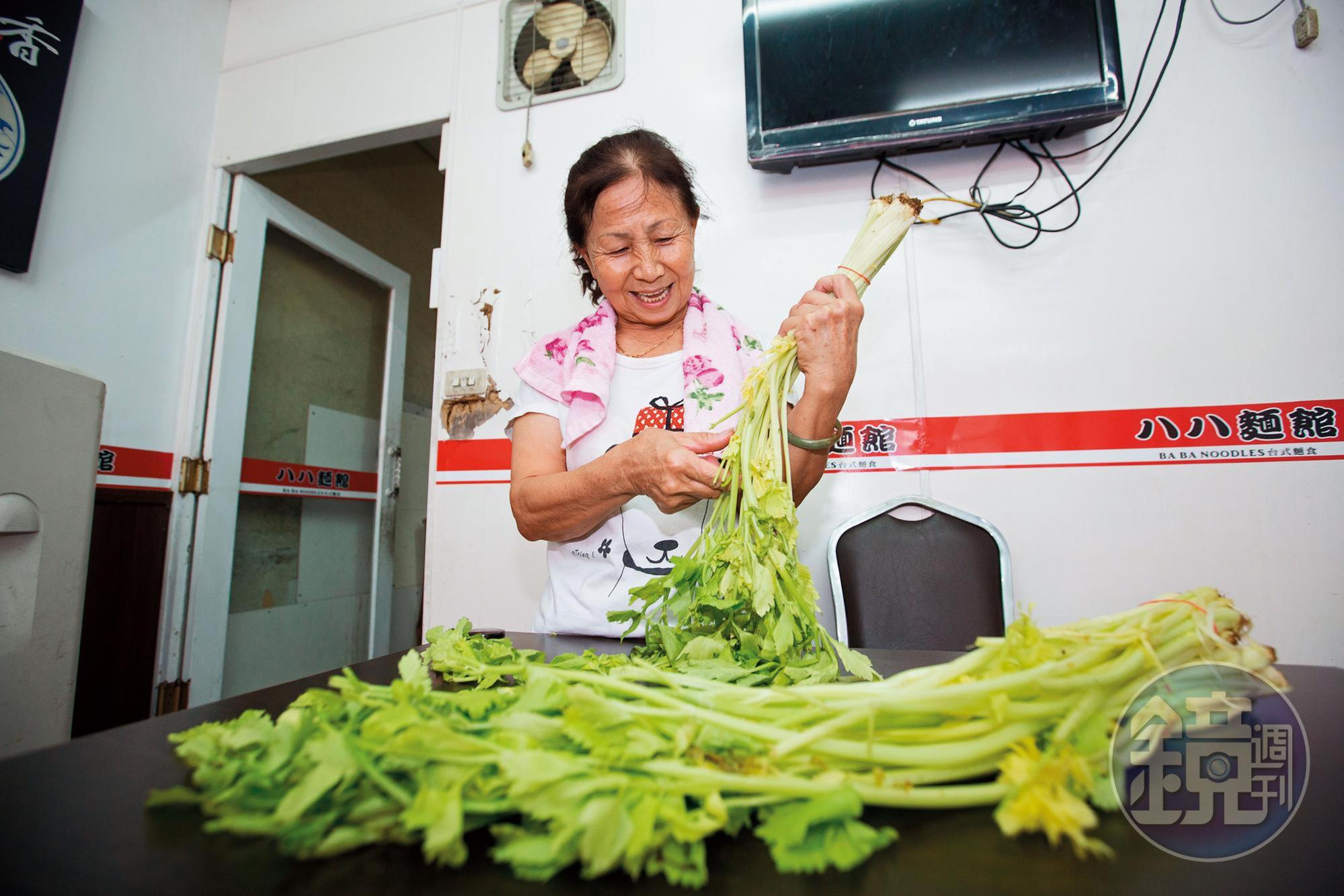 孔豐吉國中就用販毒的錢買車、上酒店。（孔豐吉提供）