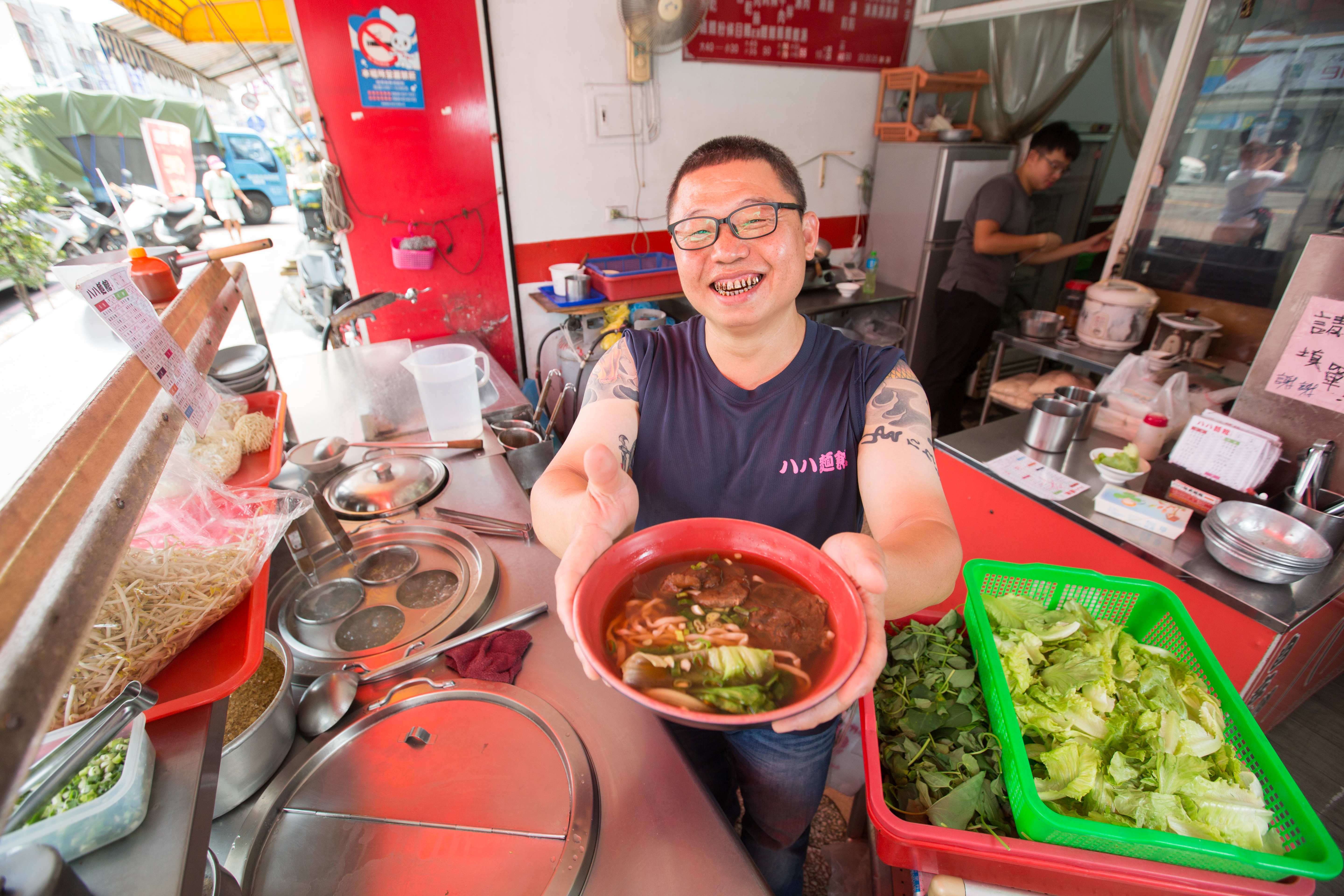 孔豐吉曾因犯下擄人勒贖遭判刑15年入獄，服刑9年後才假釋出獄。