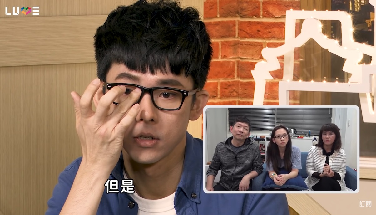 阿滴在鏡頭前難得流下男兒淚。(翻攝自Joeman Show的Youtube)