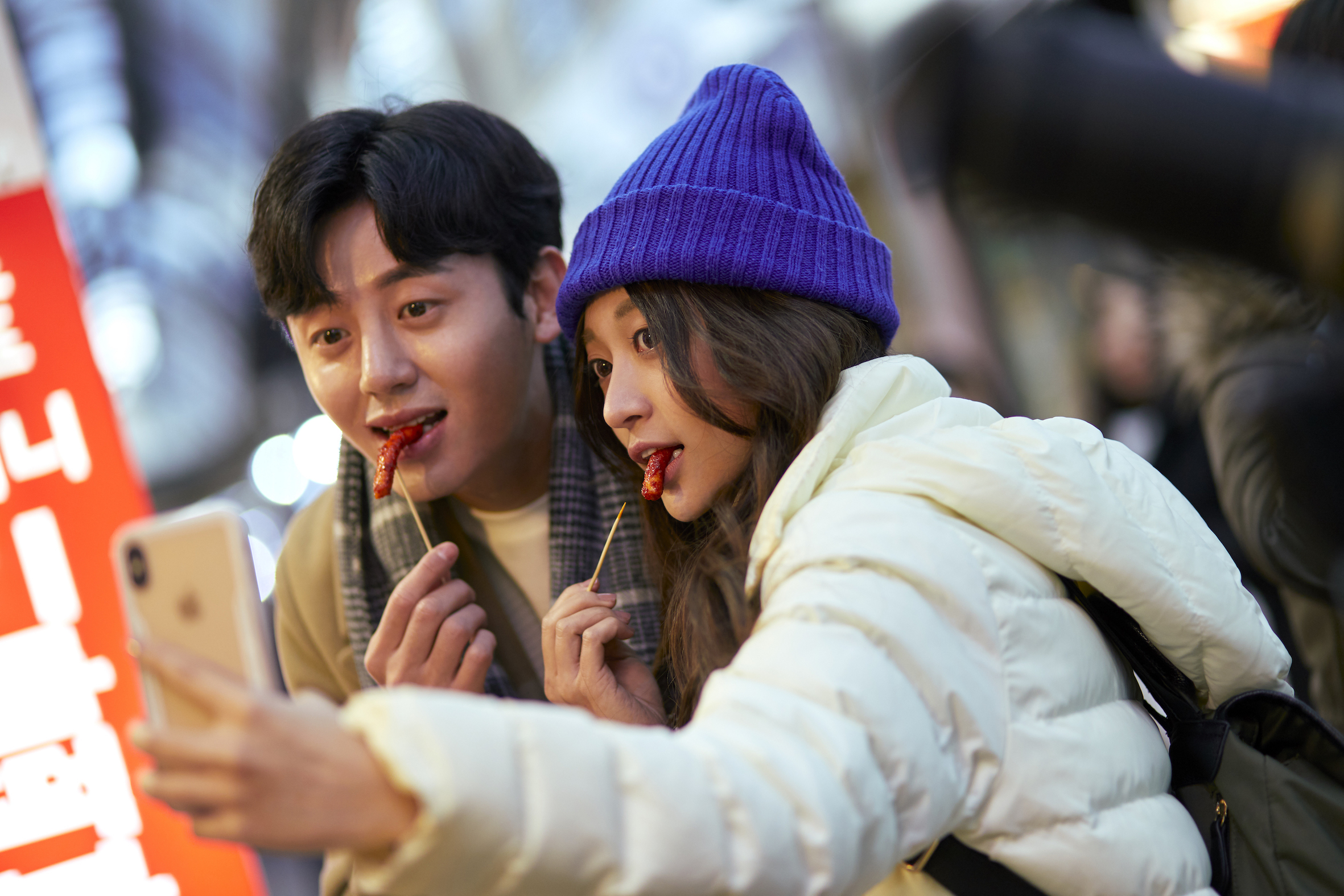 李知勳戲外是個大暖男，工作人員都很愛他。（WebTVAsia Taiwan提供）