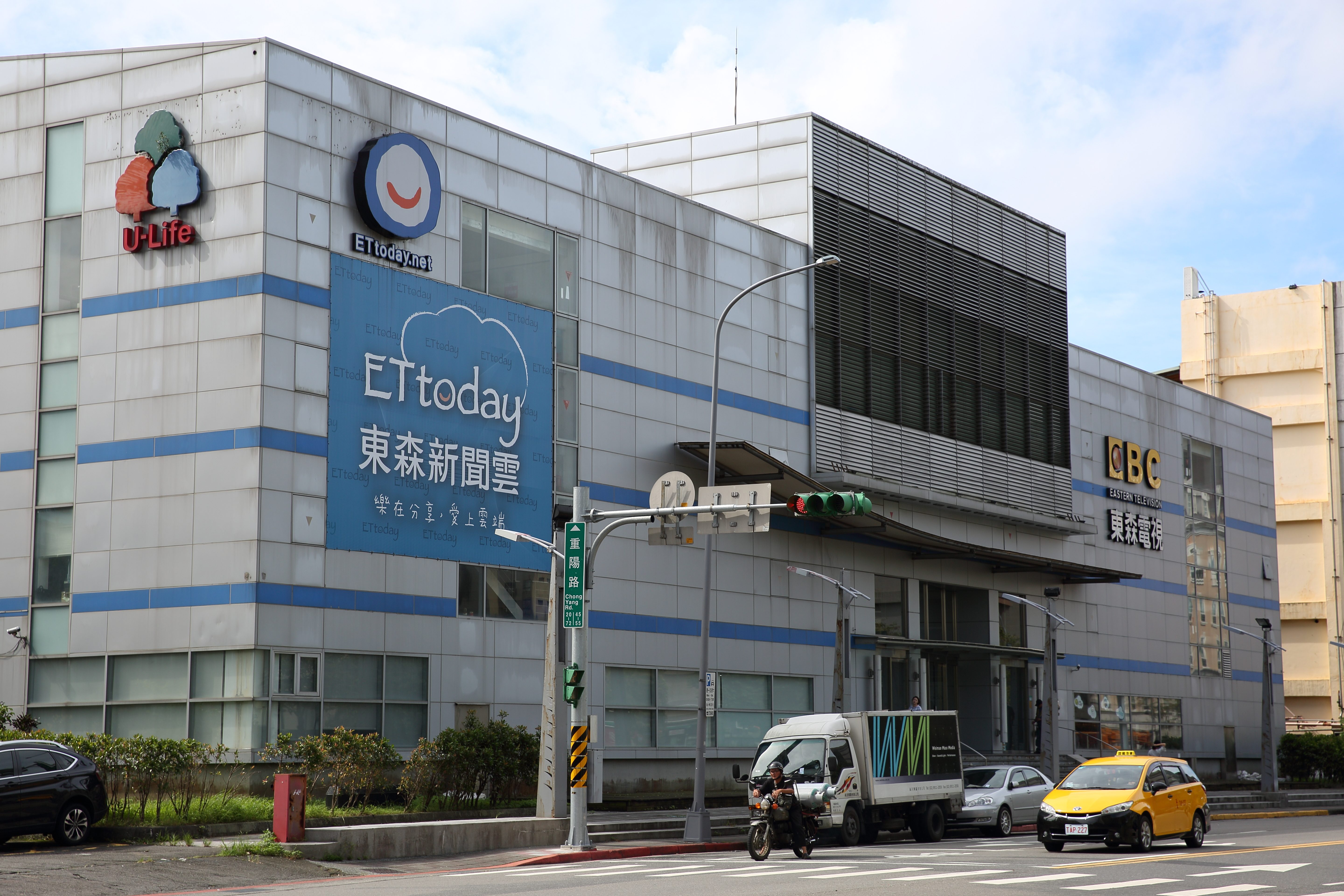 林鴻南以前曾投資過王令麟掌舵的東森多媒體（凱擘前身），相當了解系統商的收益穩定，是一門好生意。