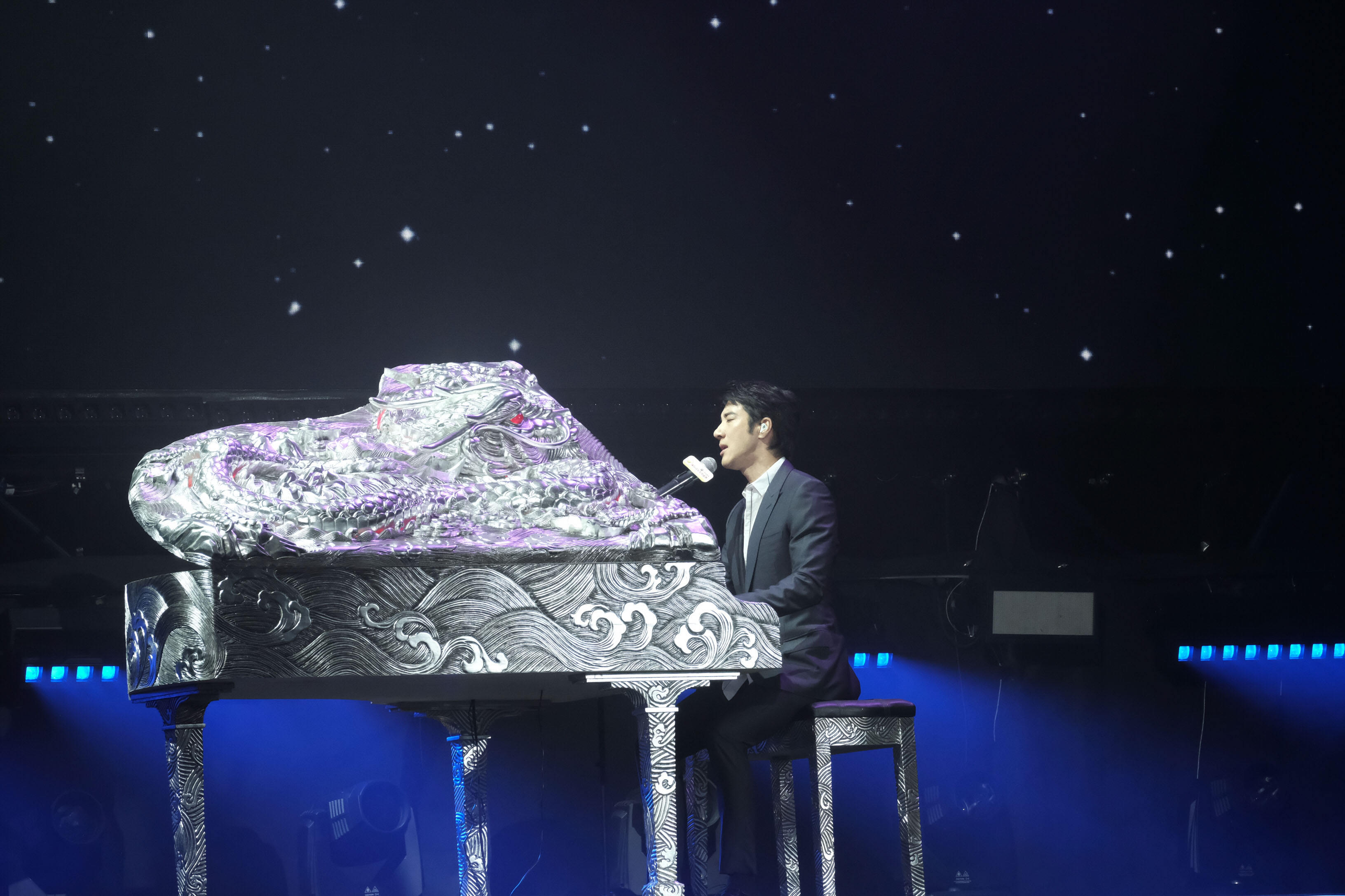 王力宏在典禮中拿下3獎，彈琴演唱的模樣讓歌迷尖叫。（宏聲音樂提供）