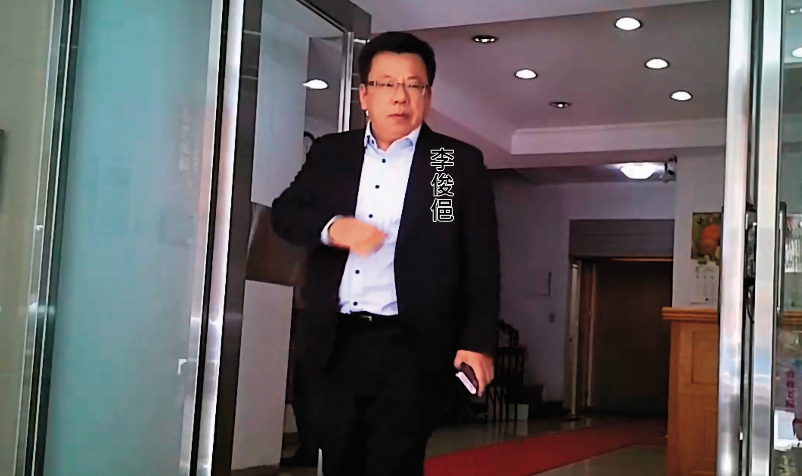 5月3日12:09，一直對初選未表態的非新系立委李俊俋，也現身北辦。