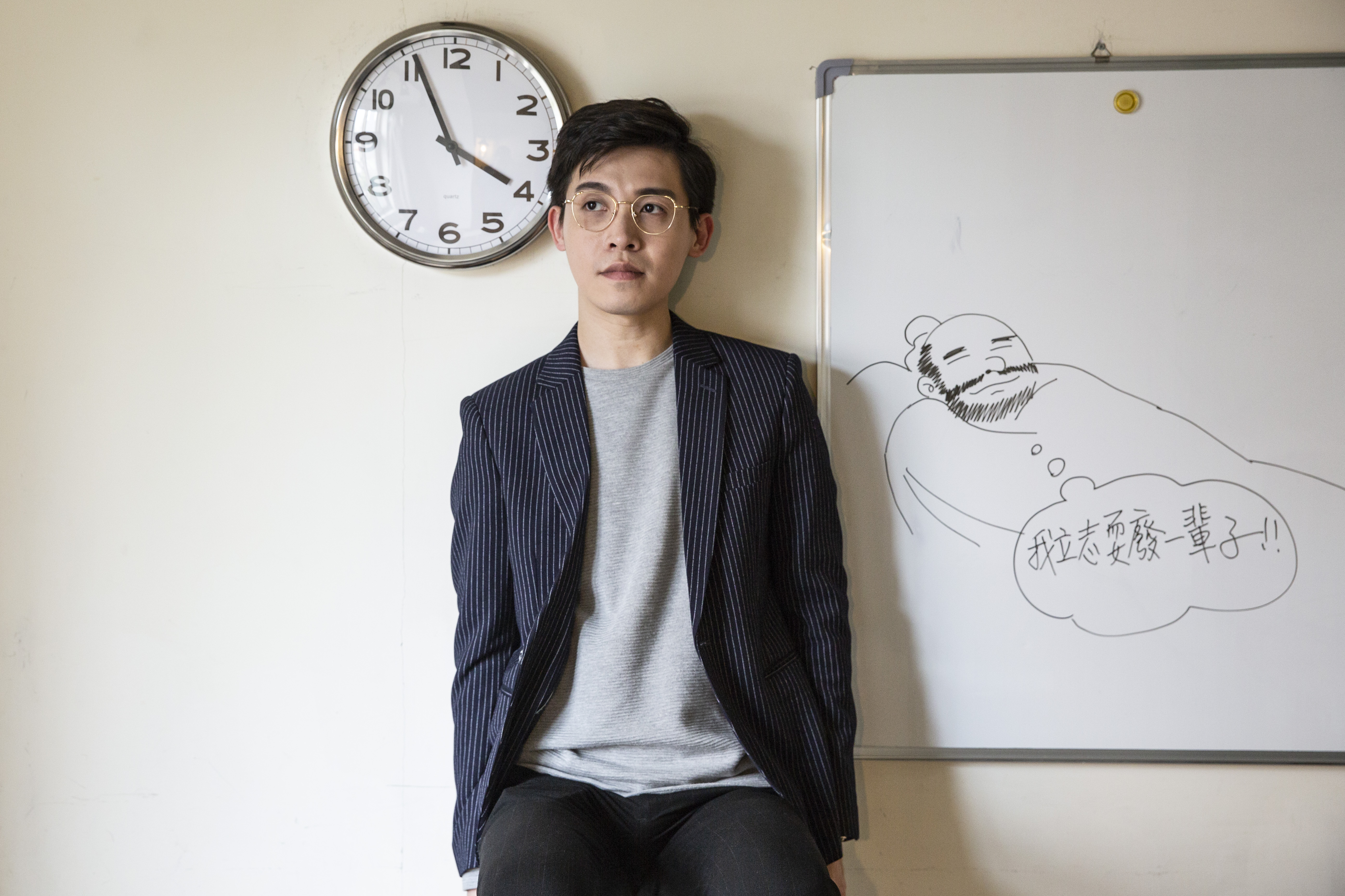 厭世哲學家本人眉清目秀，不到30歲的年輕作家卻是天生的厭世者。