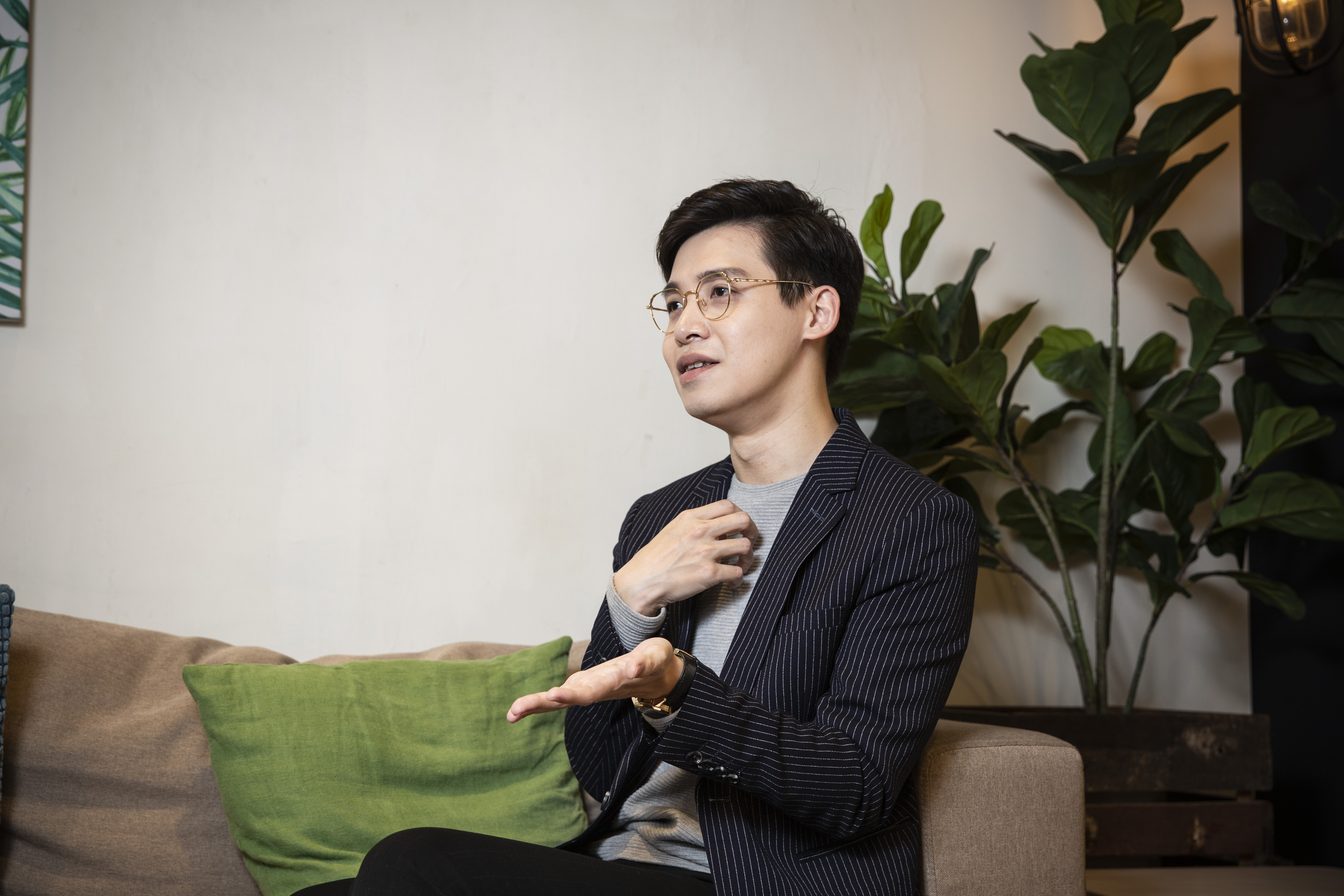 厭世哲學家說，父母沒有對他不好，只是他需要更多心靈上的依靠跟同理。