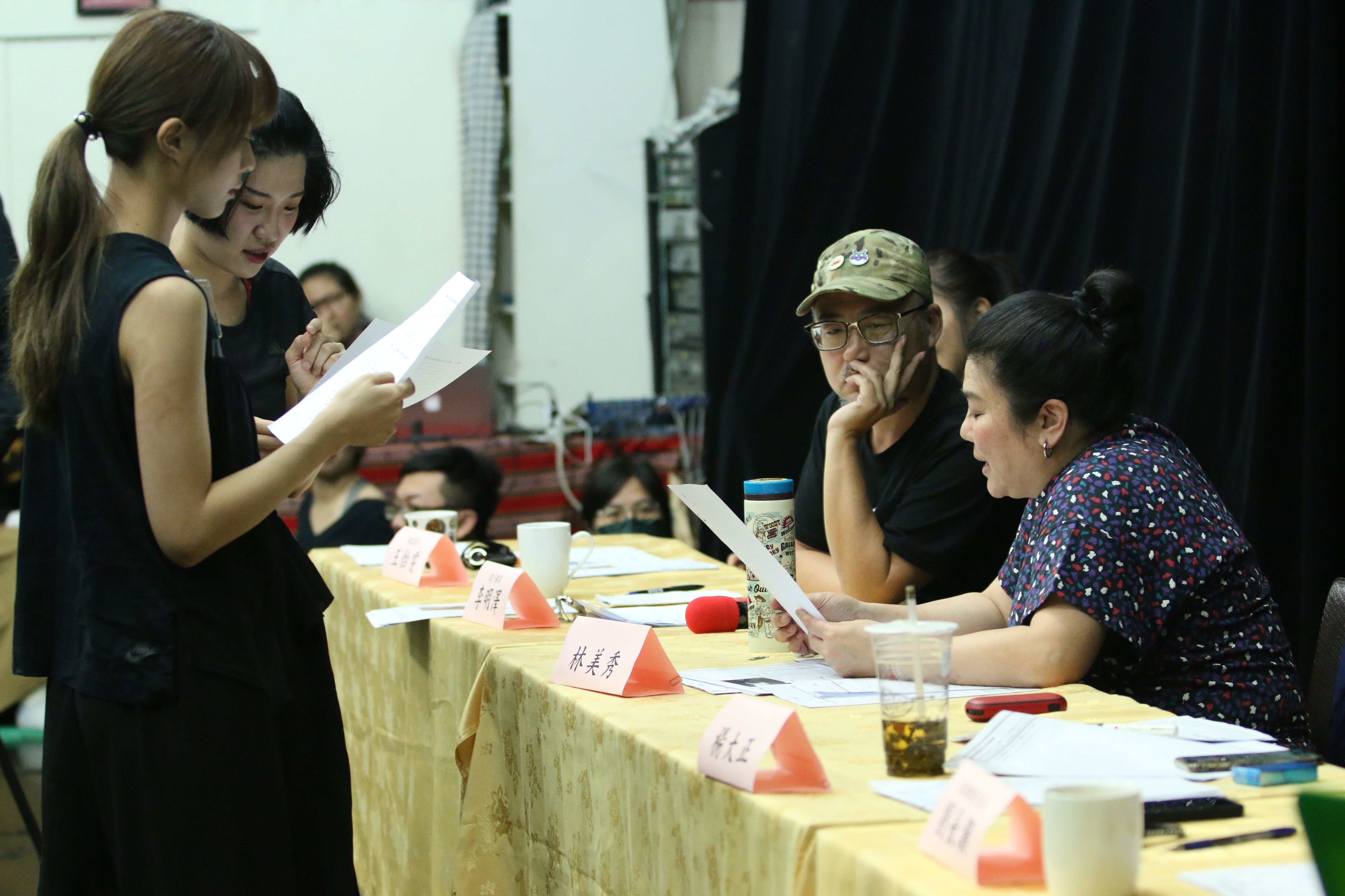 執行導演李明澤會要求甄選者唸台語台詞，林美秀發現，現在的年輕人台語口音大多不道地。（綠光劇團提供）