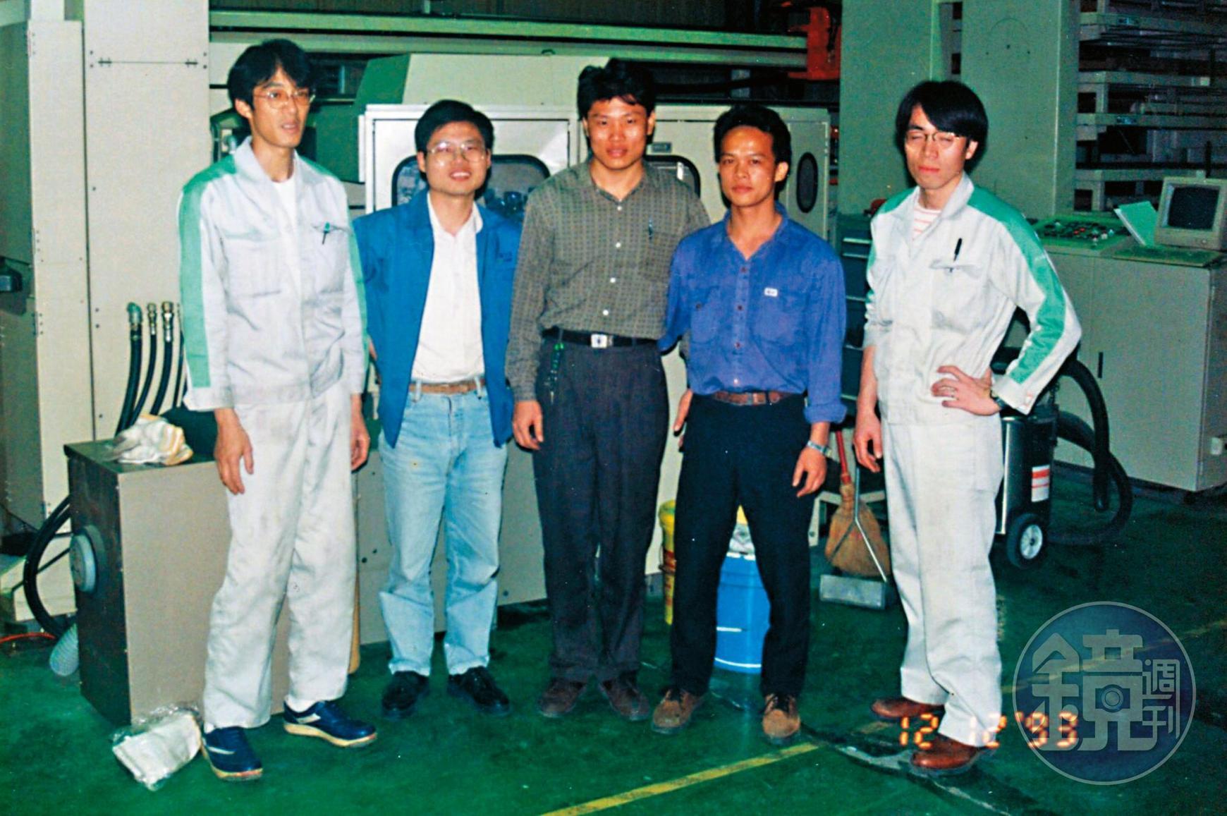 謝樹林(左2)剛退伍就加入銓寶工業,參與過鑽夾頭轉型,國防工業、機電整合產品等階段。(謝樹林提供)