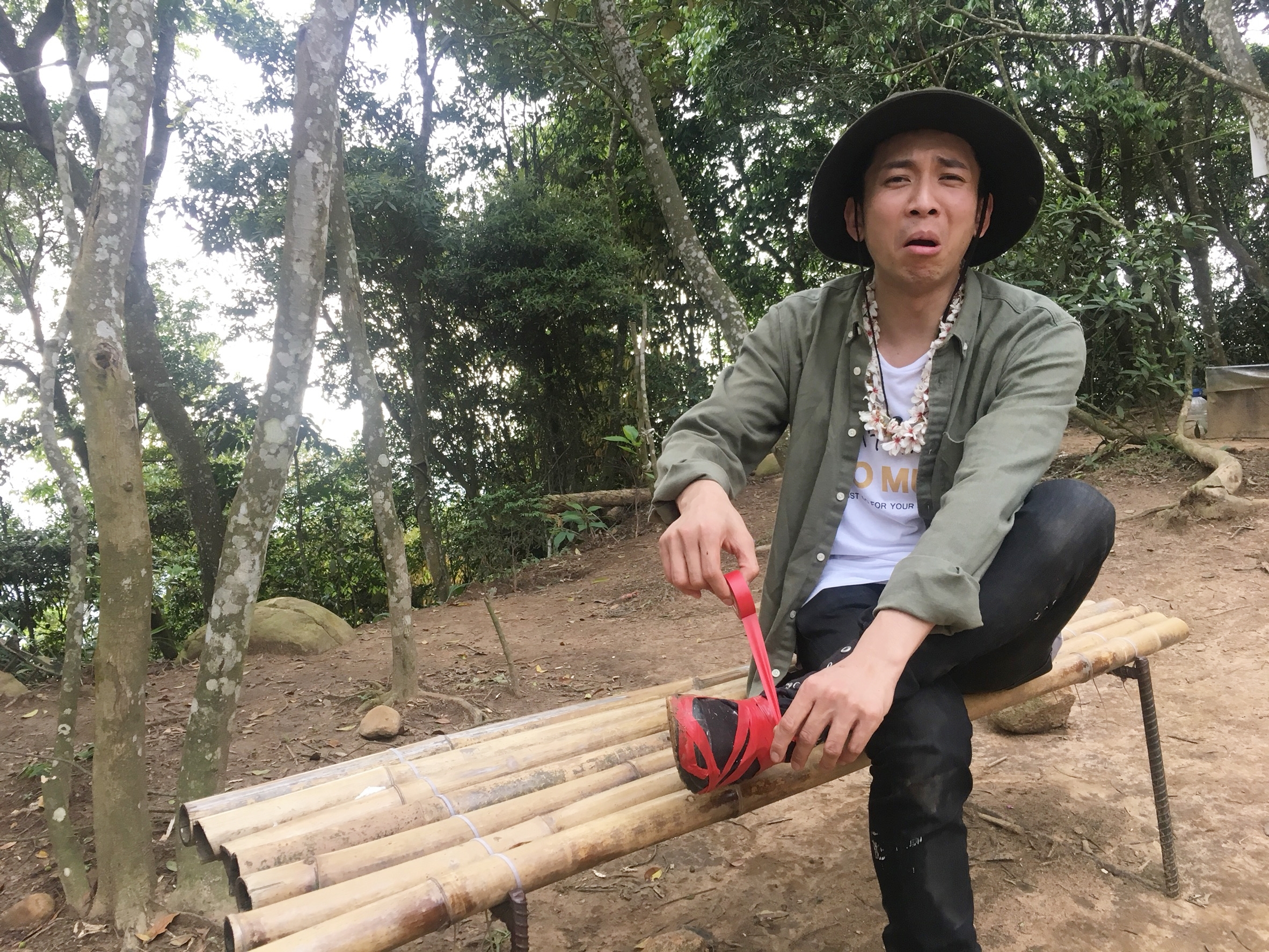 前「棒棒堂」鮪魚吳俊諺加入八大電視，成為新一代八大綜合台《台灣第一等》外景主持人。（八大提供）