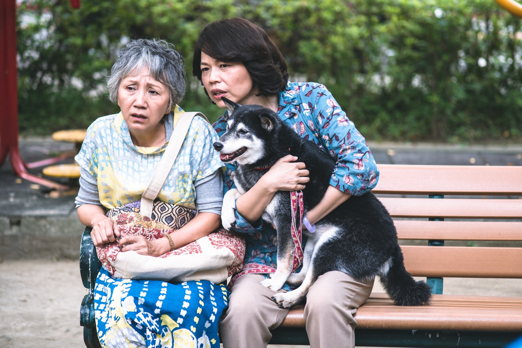 陸弈靜在劇中扮老裝，演得唯妙唯肖。（民視提供）