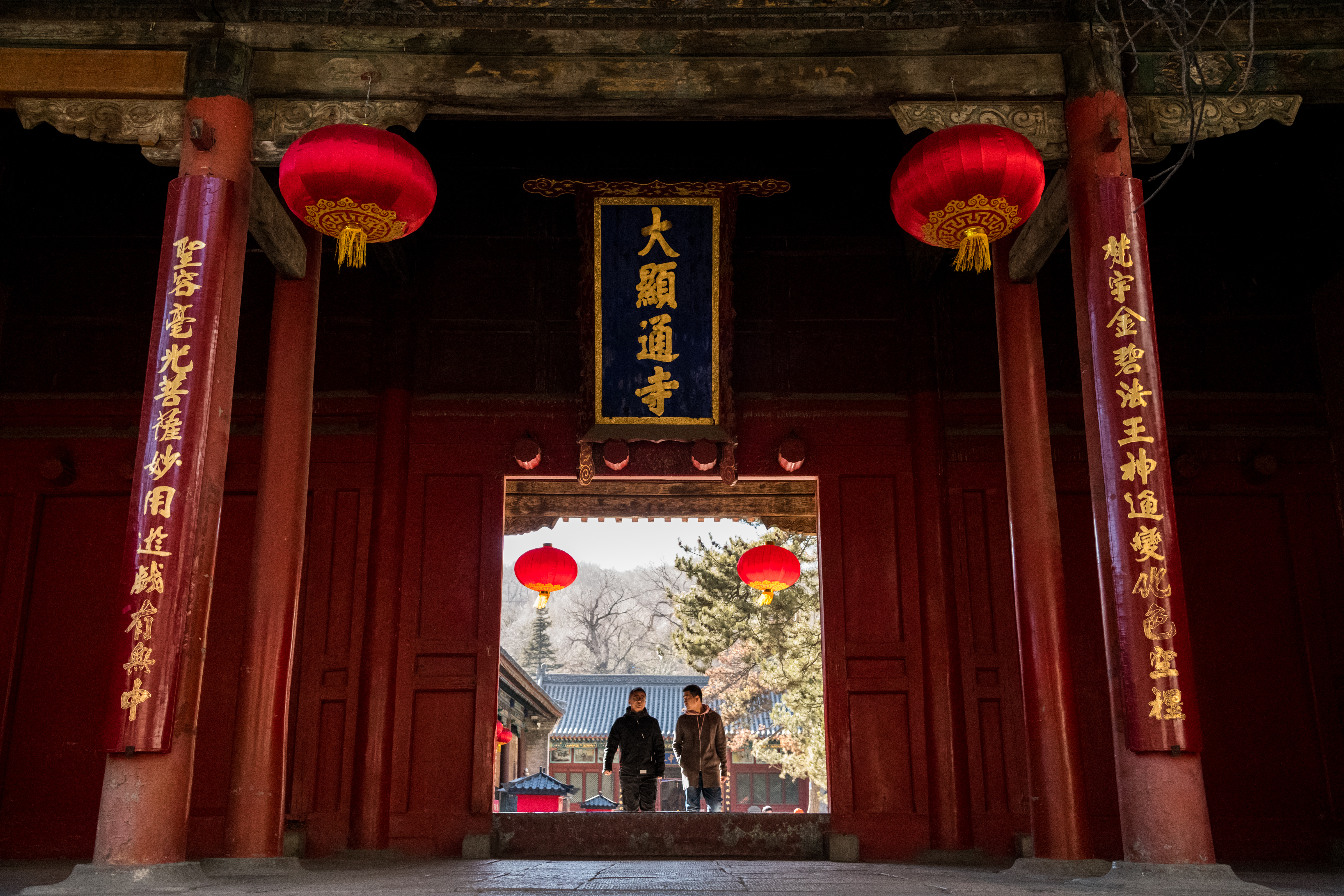 顯通寺「銅殿」及銅塔，金光閃耀、工藝精湛。