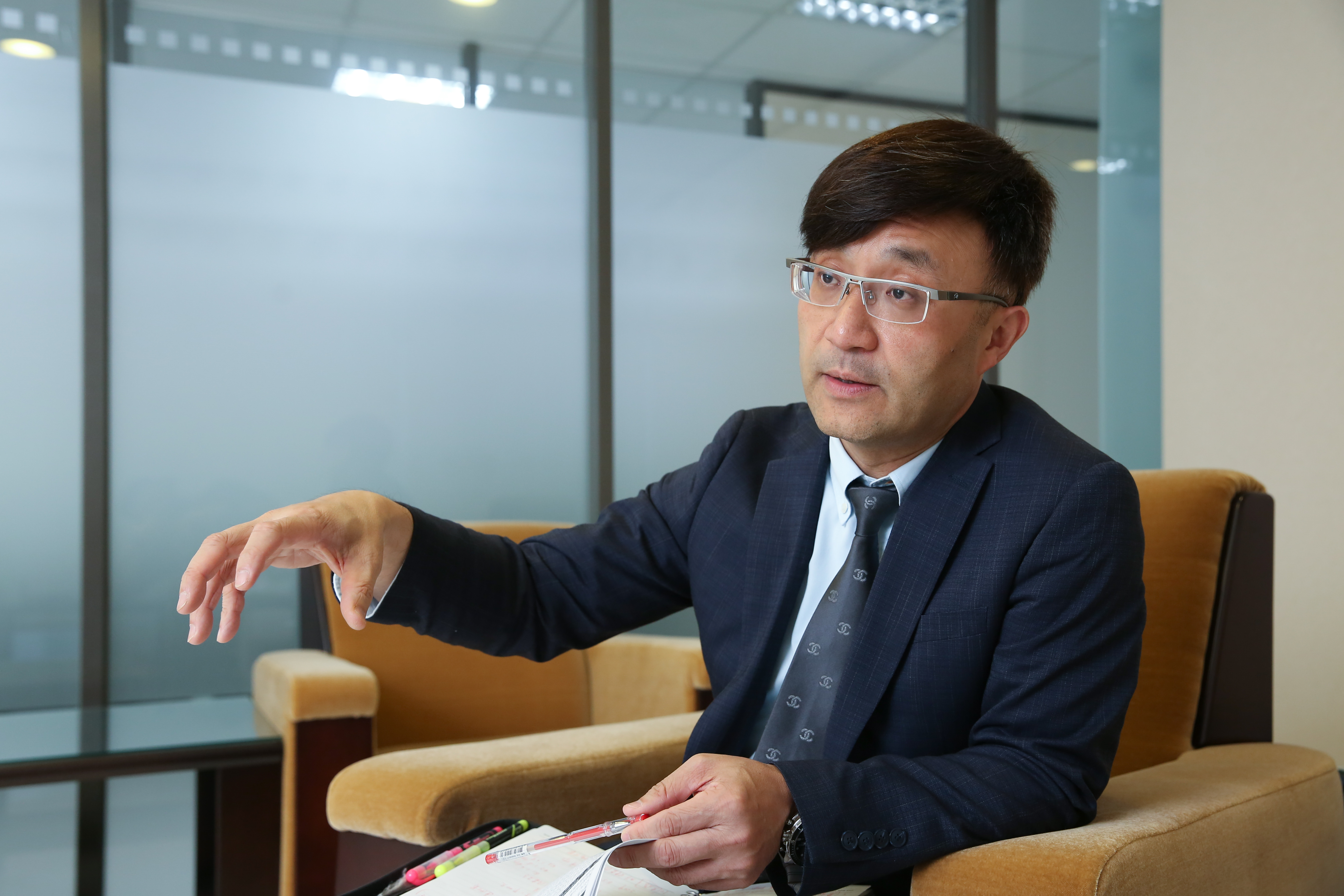 第一金投顧董事長陳奕光表示，國內金融業歷經金融海嘯後，整體獲利屢創新高，獲利相對穩健。
