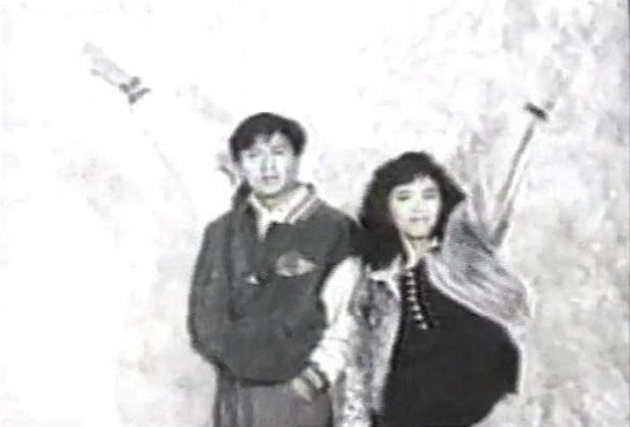 馬毓芬與劉德華MV互動頗有趣，畫面成為經典。（翻攝自YouTube）
