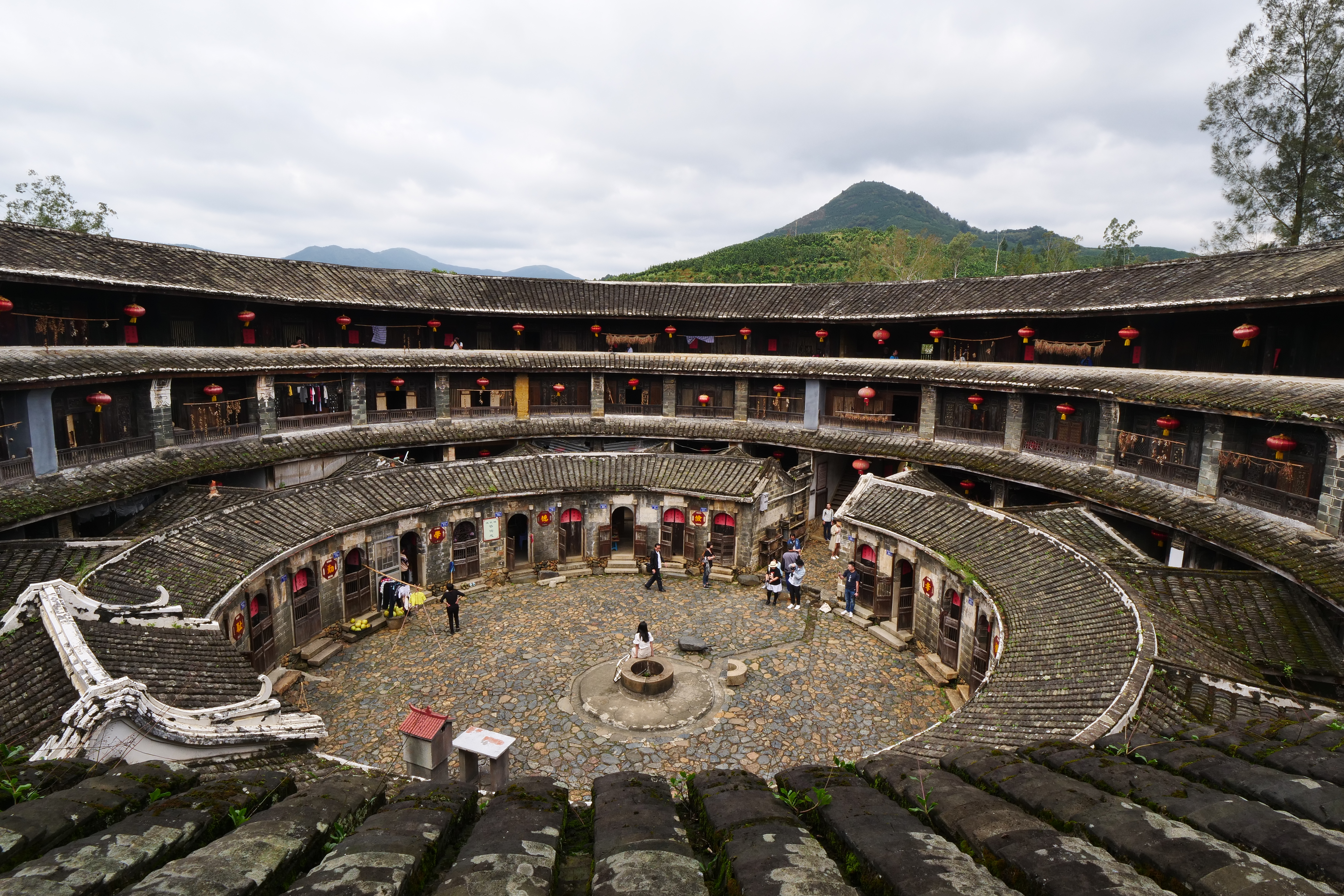 平和繩武樓是最精緻的土樓。