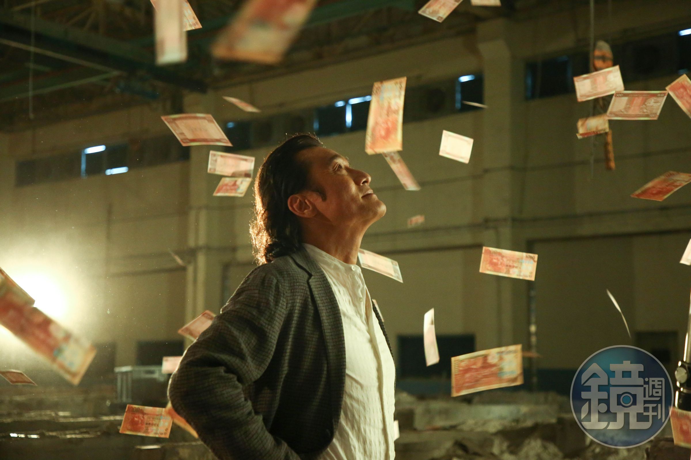 在《追龍II：賊王》中梁家輝扮演的真人真事的世紀悍匪。（華映娛樂）