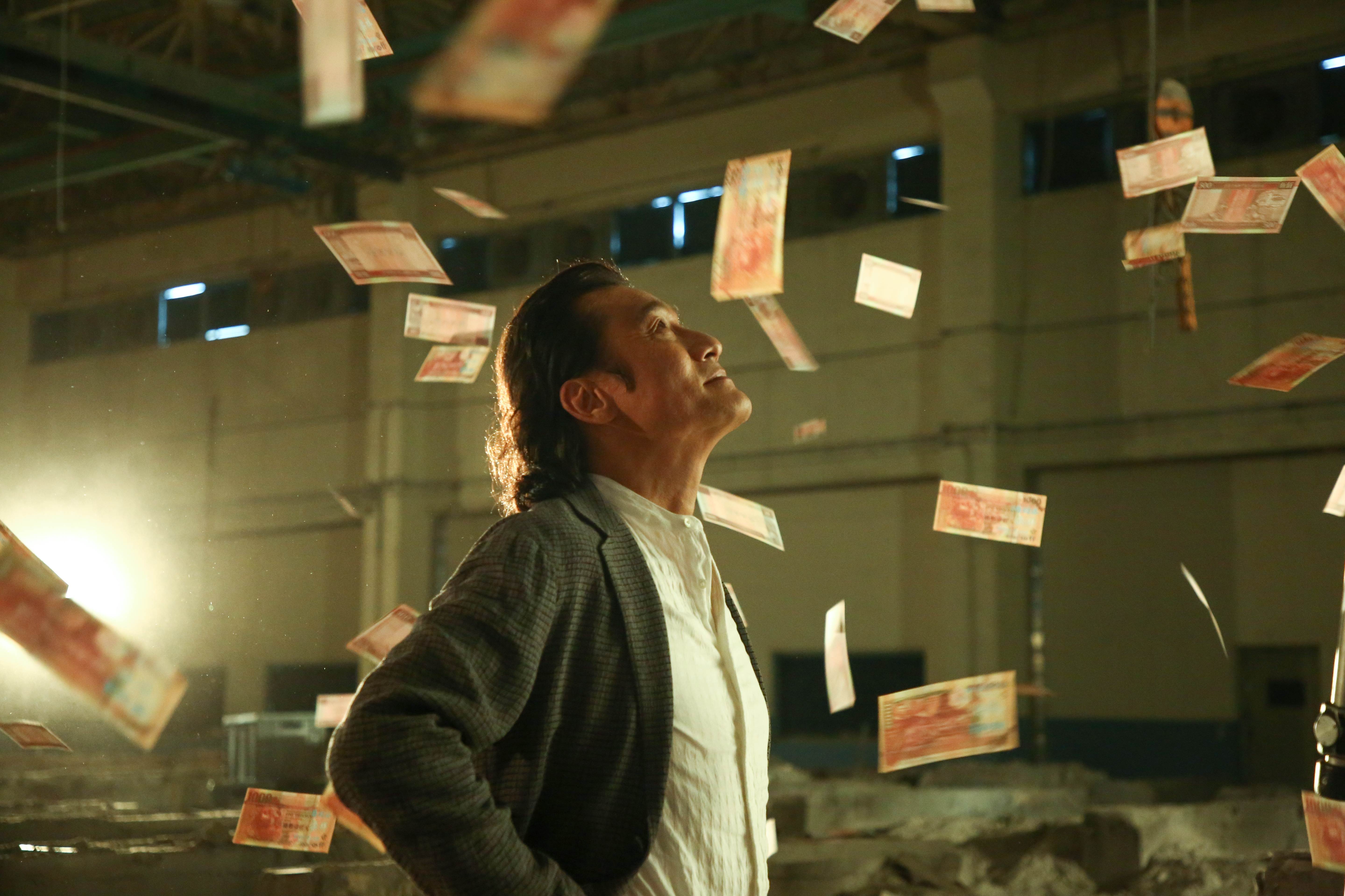 在《追龍II：賊王》中梁家輝扮演的真人真事的世紀悍匪。（華映娛樂）