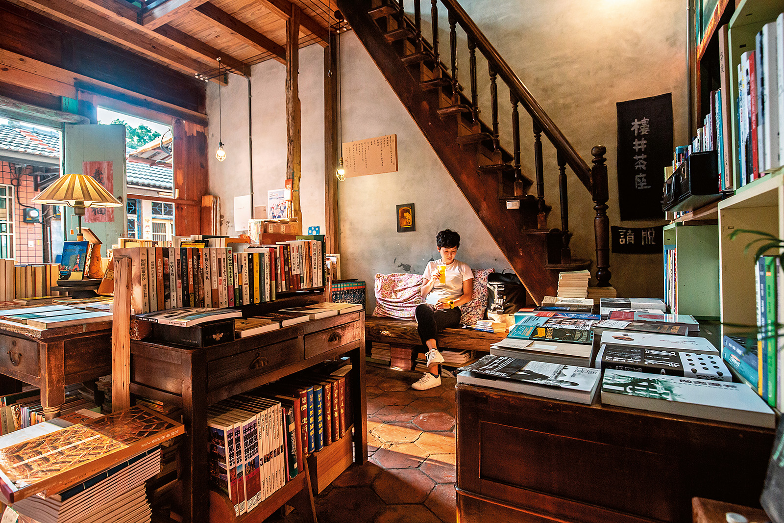 「書集喜室」的每個角落，都是自成一格的閱讀空間。