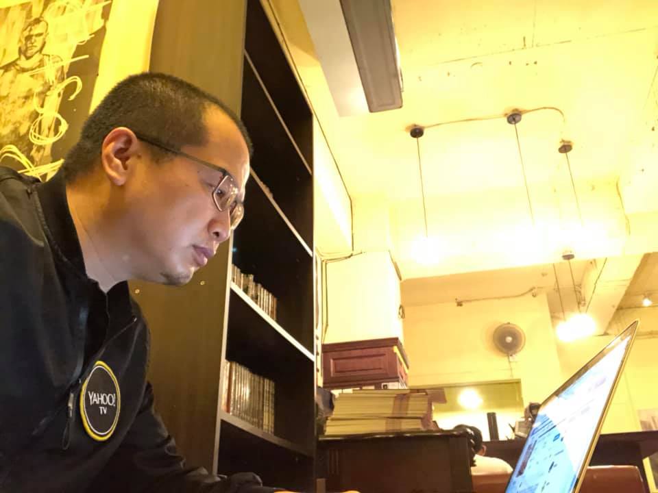 羅智強昨（9日）在談話節目中，分析台灣被美中夾了20年，他看好郭台銘能以他的個人特質，帶領台灣達到新三贏的局面。（翻攝自羅智強臉書）