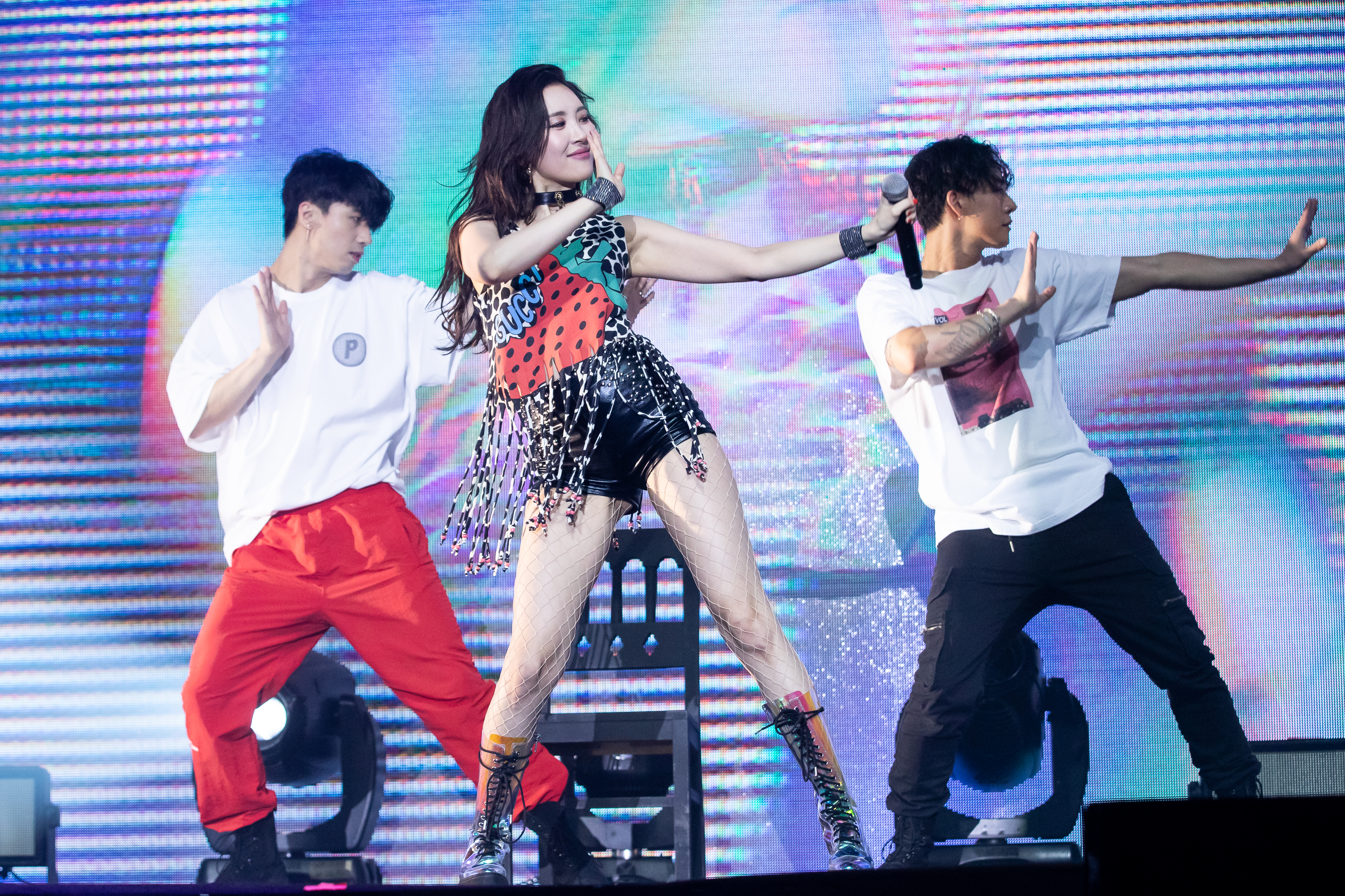 善美昨（10日）在台大體育場開唱。（開麗娛樂提供）