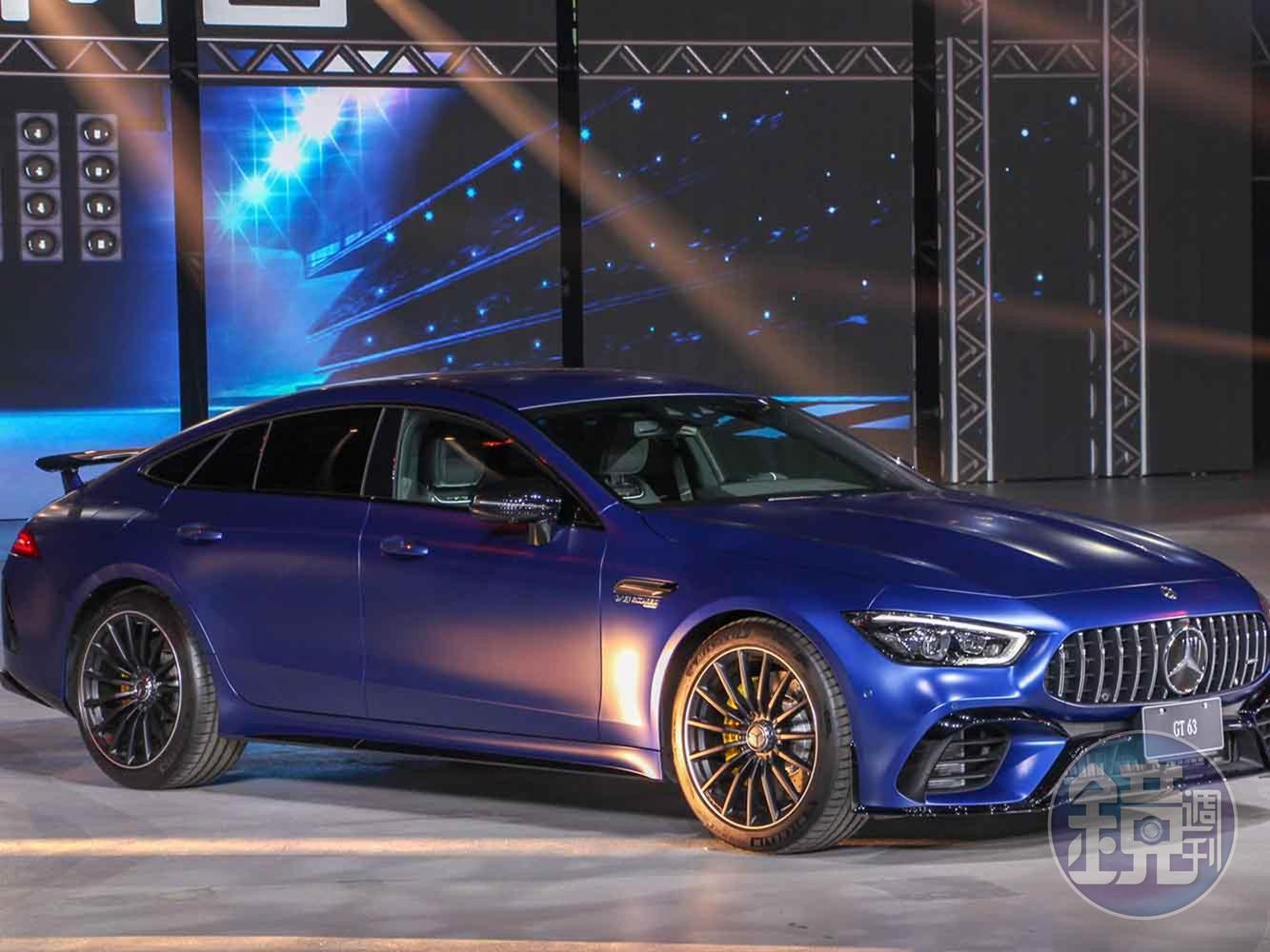 全新的AMG GT 4D將挑戰PORSCHE Panamera。