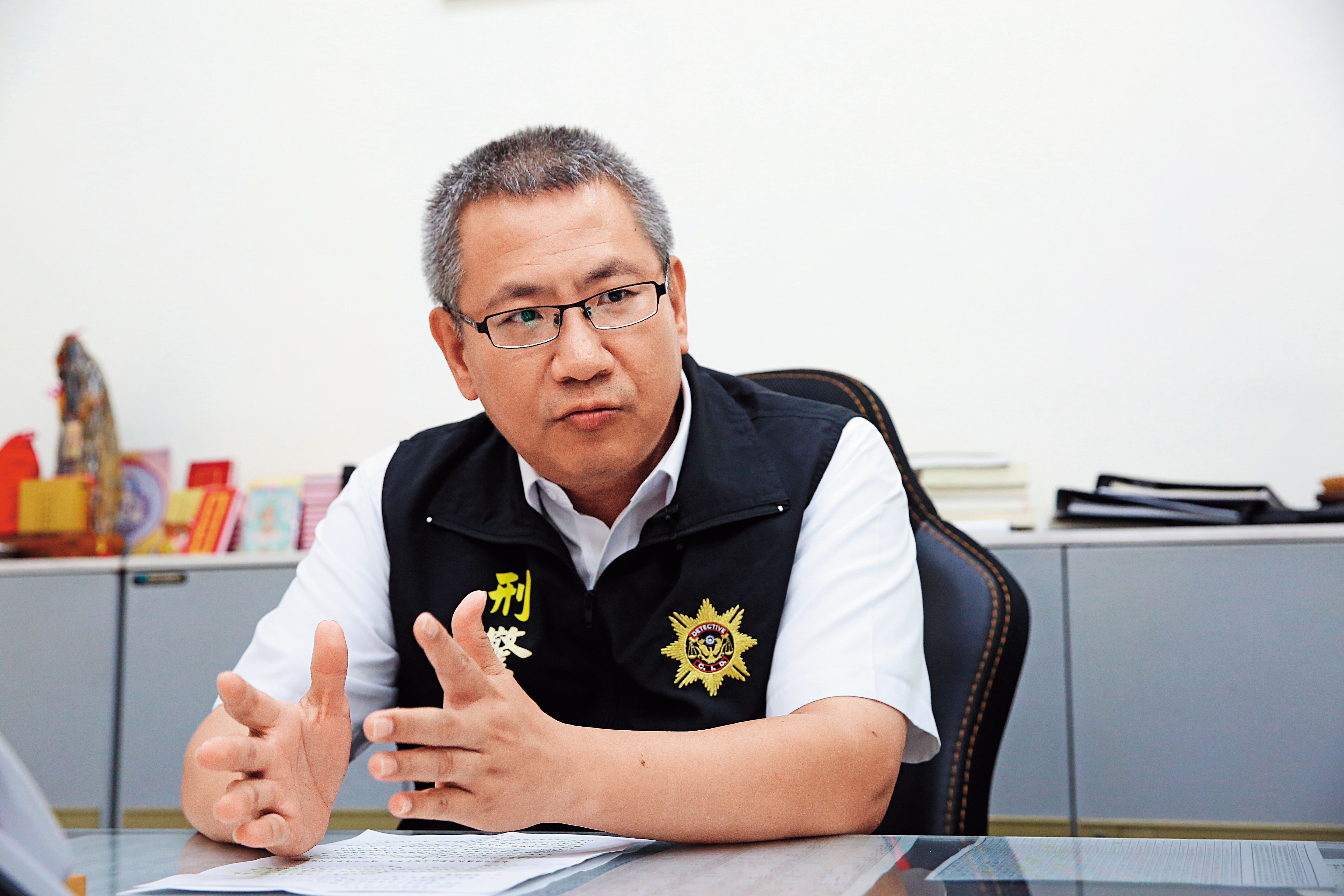 台中市警一分局偵查隊長吳柏羲(圖)說,陳明峰傳簡訊故布疑陣,反而露餡。