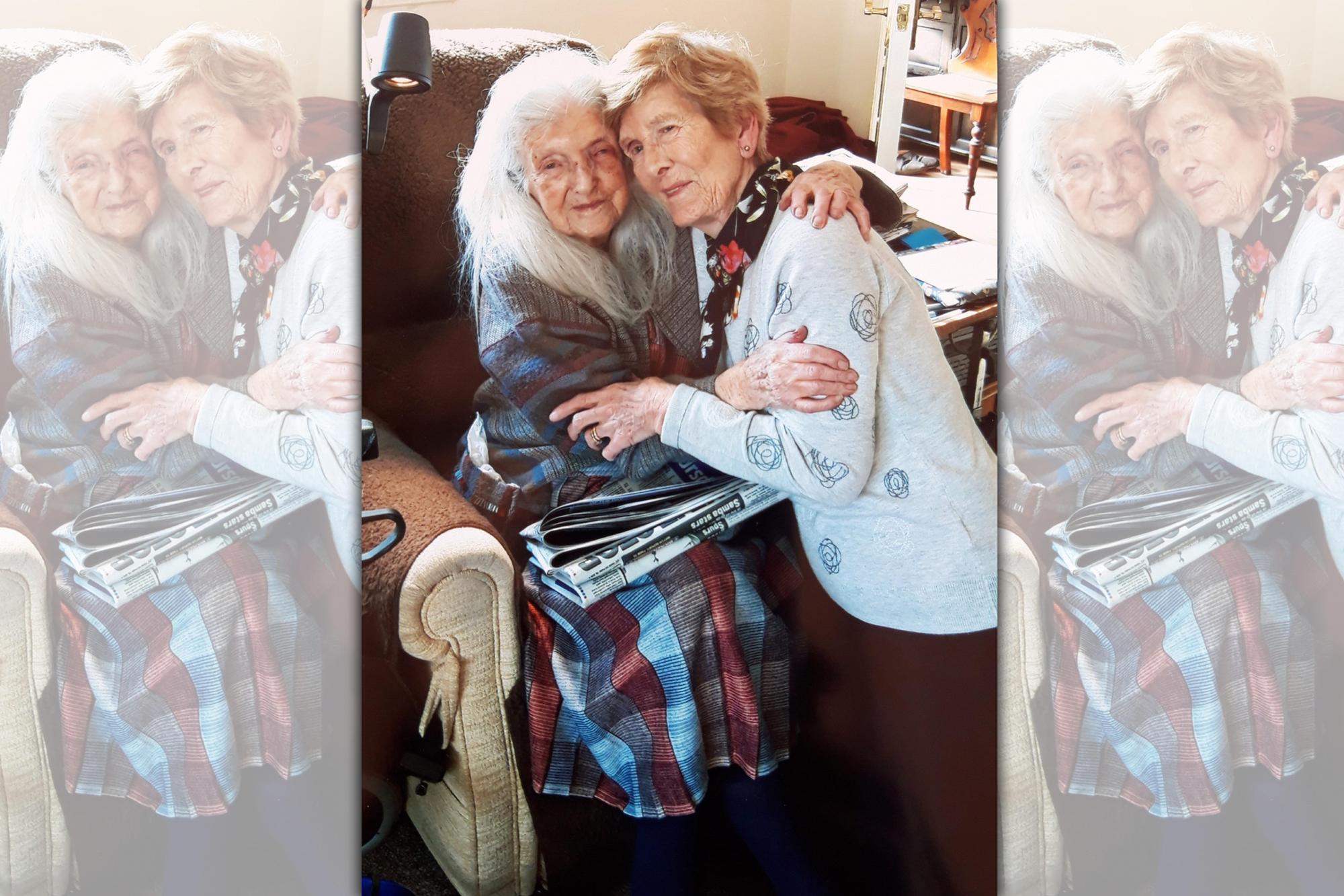 81歲老婦人花了一甲子尋母,總算於上個月找到現年104歲的生母。(翻攝自rteliveline推特)