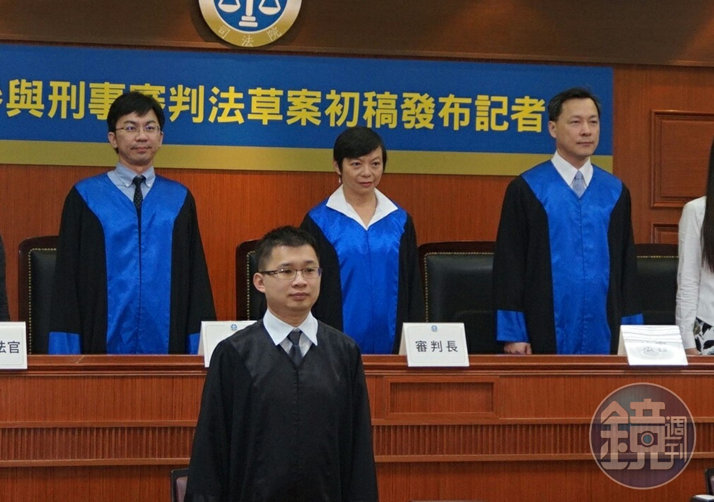 《法官法》修法爭議不斷，法官協會發聲明強調，審判不是服務業，當事人可以上訴，但不要客訴。