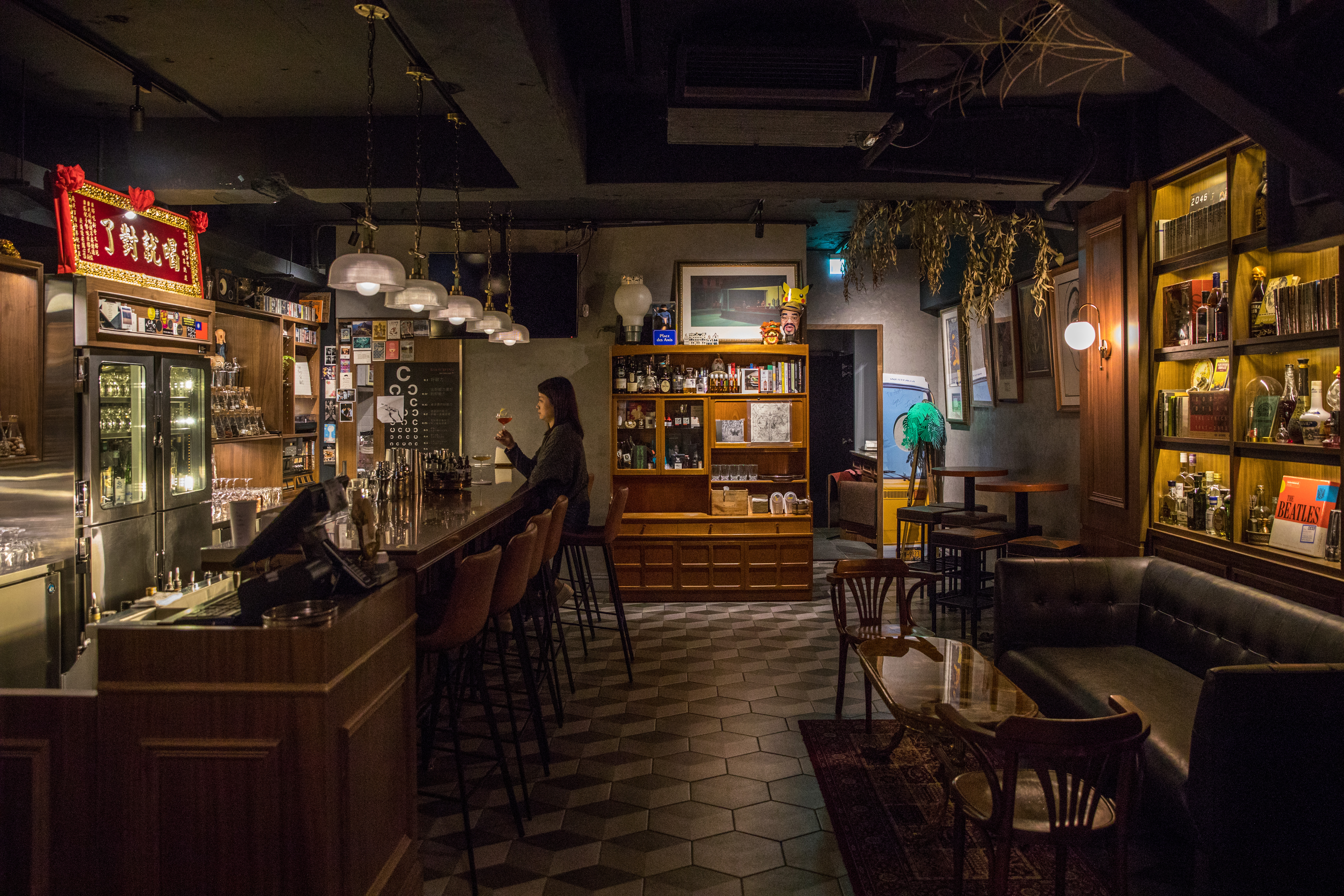 「AHA Saloon」氣氛輕鬆不做作。