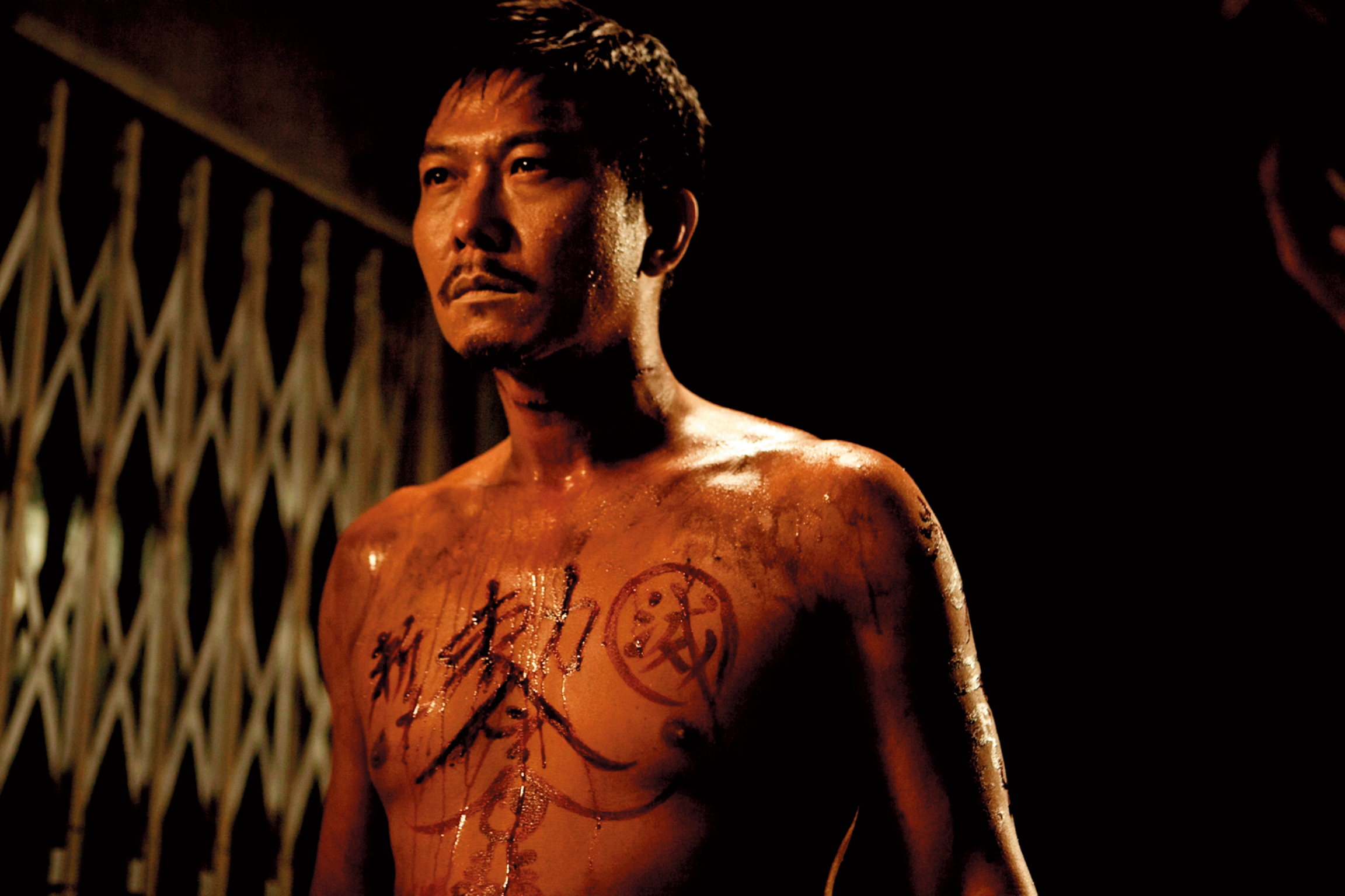 2013年的電影《殭屍》，錢小豪扮演昔日風光、如今落寞的殭屍片明星，是對殭屍片的另類致敬。