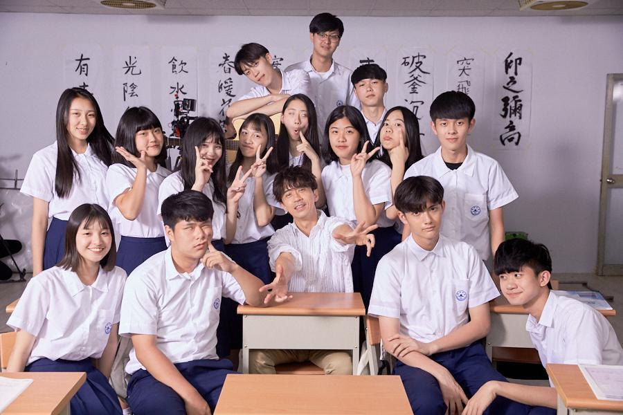 光良推出新單曲〈最近的永遠〉，該首歌堪稱是經典歌曲〈勇氣〉的延伸版。（星娛音樂提供）