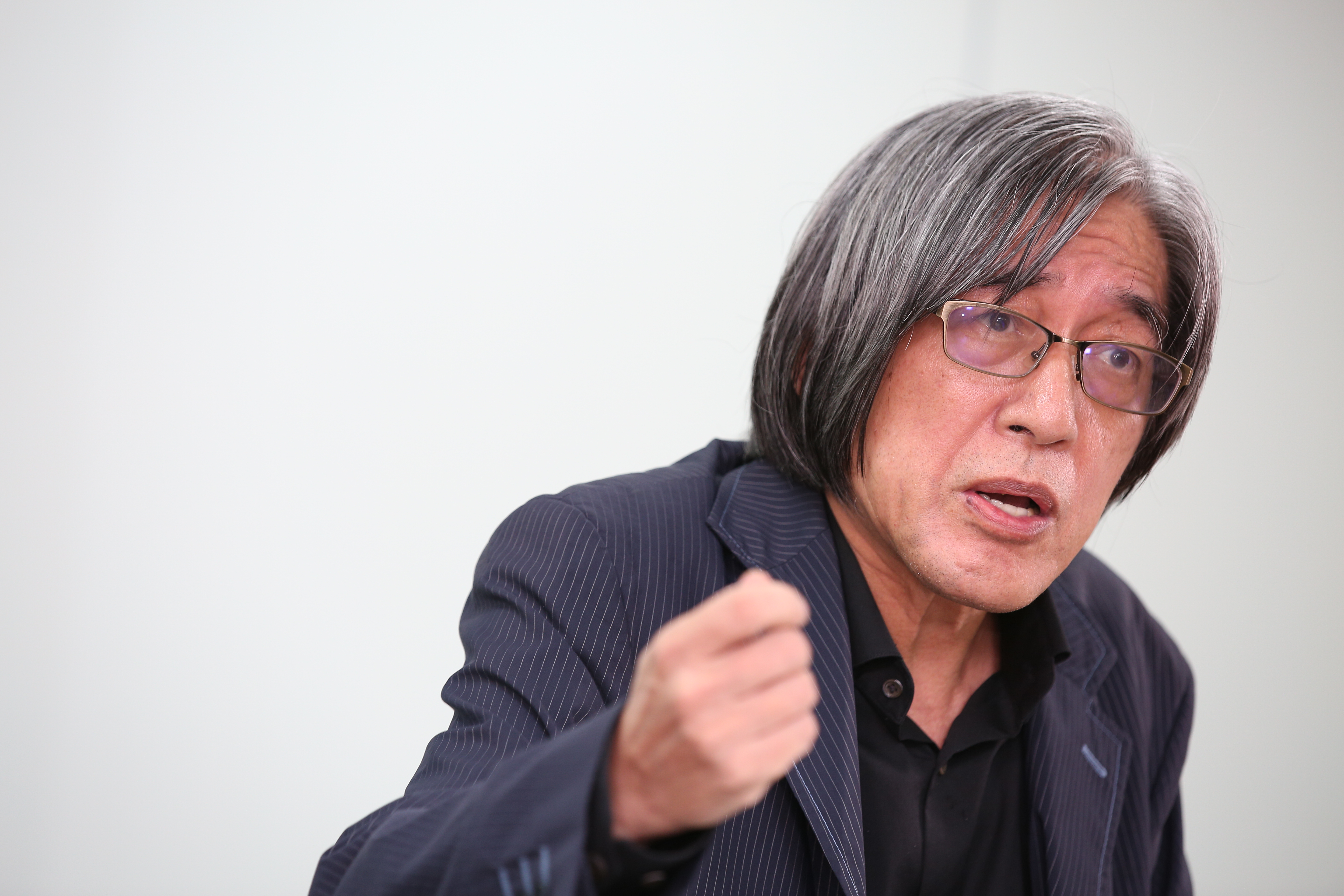 中華郵政智慧物流園區標案引發爭議,詹宏志重砲回應會打行政訴訟討回公道。