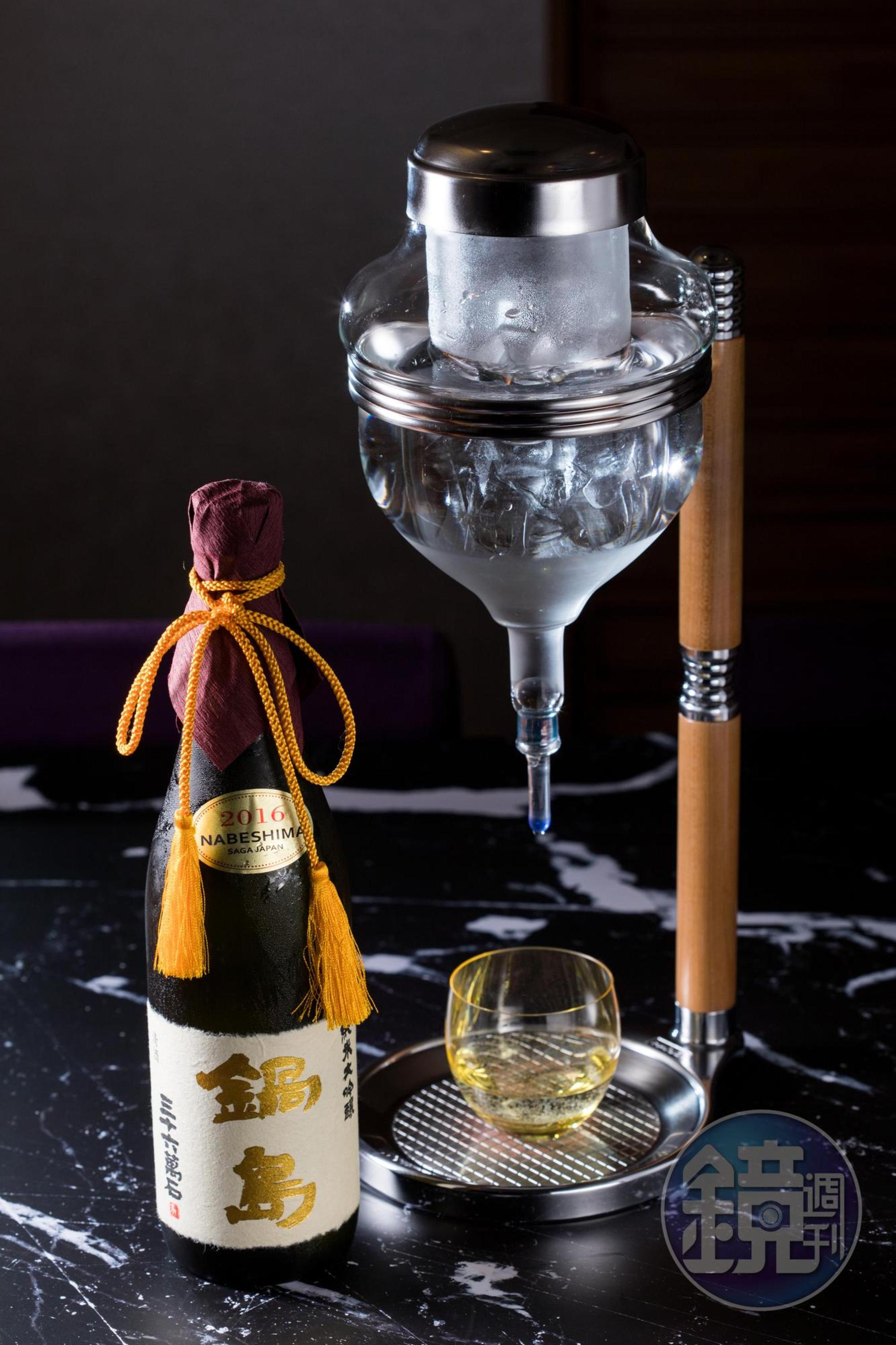 吉兆和高級日本酒供應商「吉利酒造」關係密切，許文杰力推來自佐賀的純米大吟釀「鍋島」，果香低調，柔滑口感能很好地引出赤醋旨味。