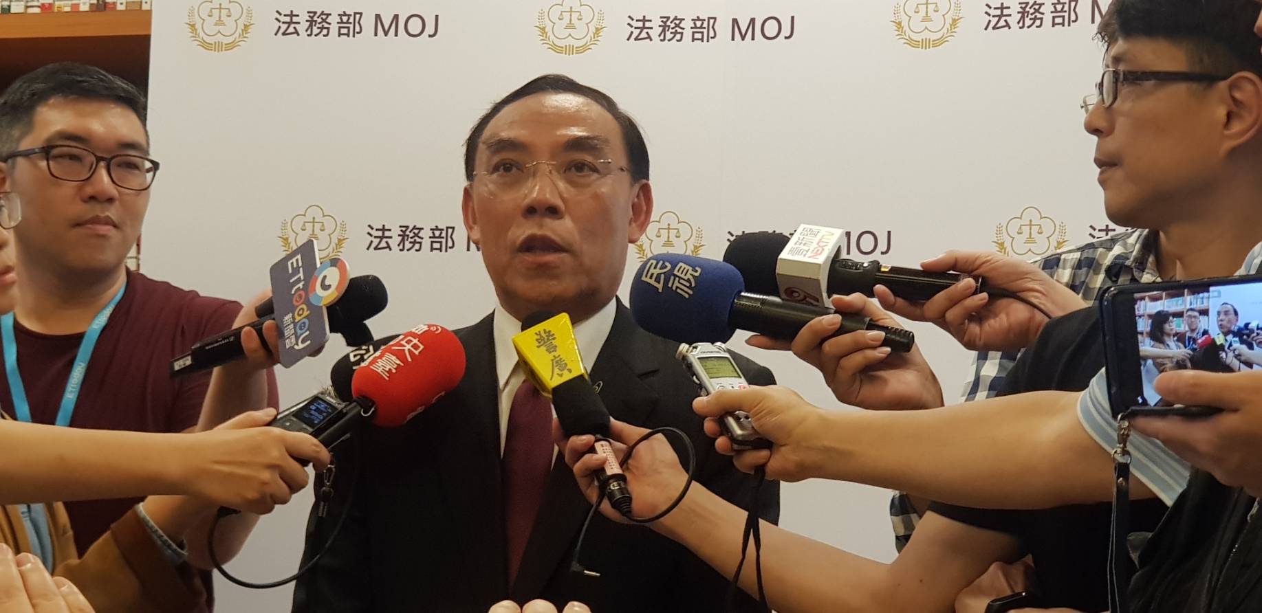 監委認為彈劾台中地檢署檢察官是檢察司官員認定有缺失，不過，法務部長蔡清祥反擊指出，沒有所謂「法務部認證」，不能斷章取義，監察權與司法權要互相尊重。