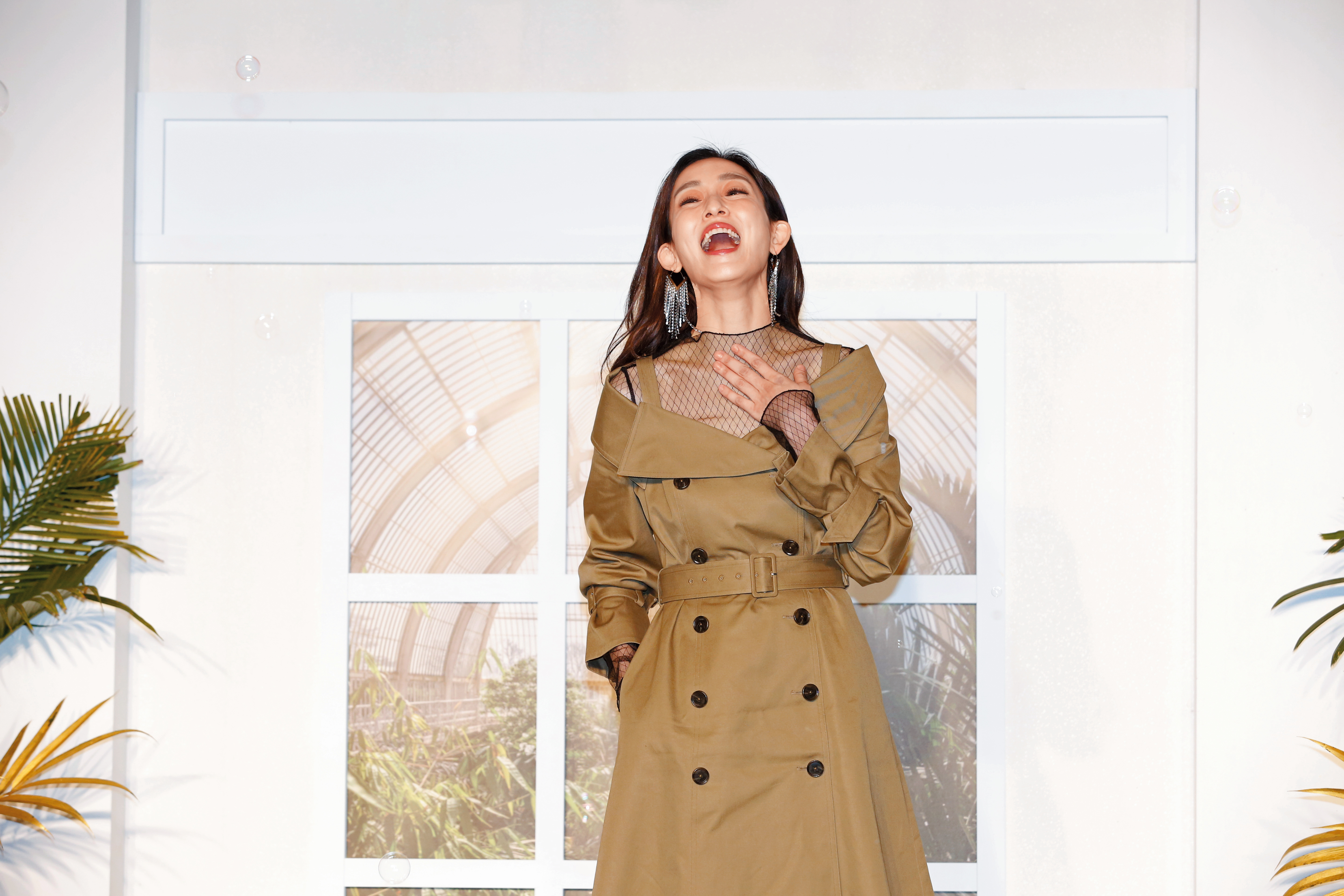 早先活動講開之後，范范范瑋琪果然笑容變得很開，開到鼻孔瞪人。