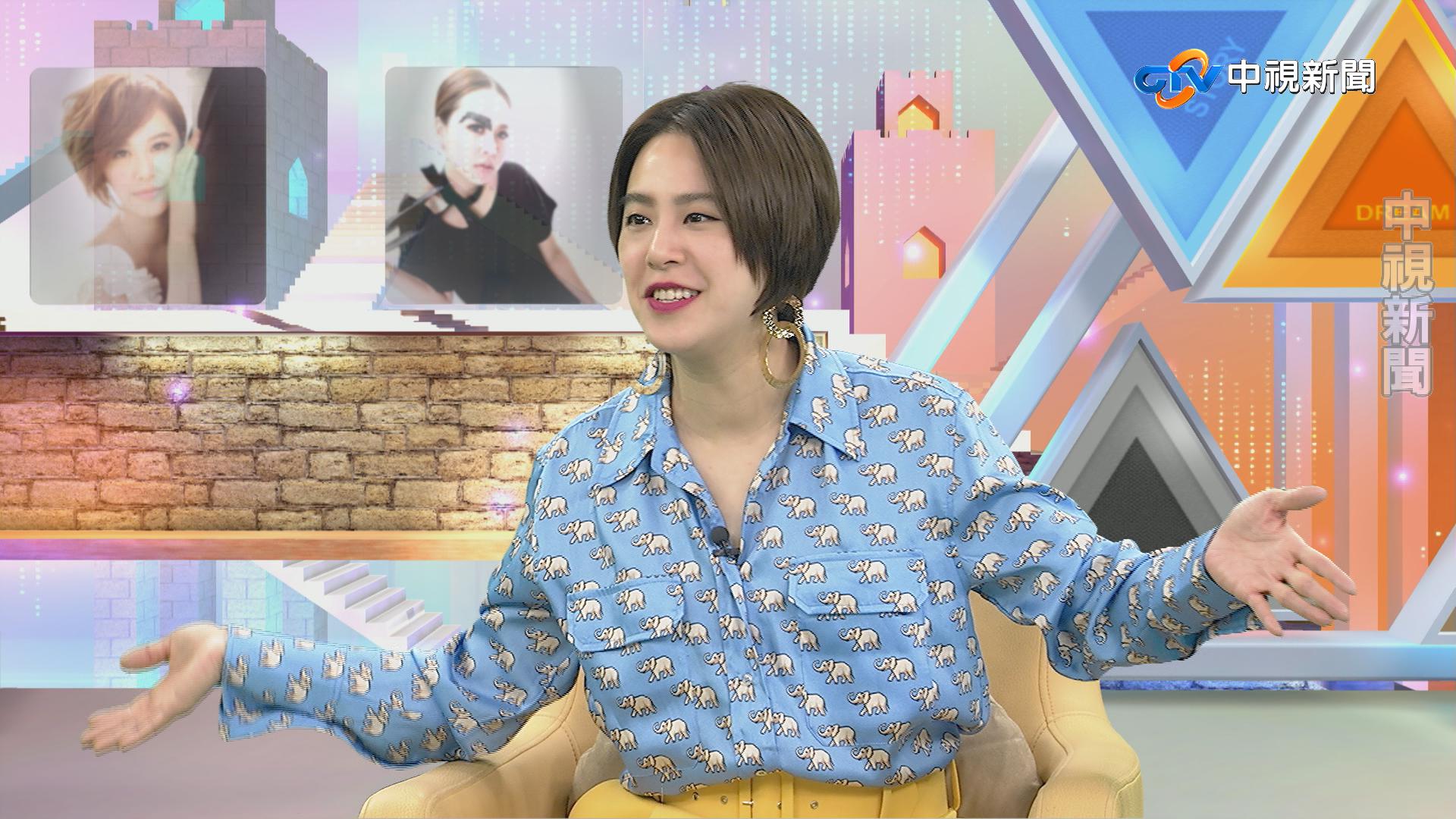 黃小柔接受中視《改變的起點》節目專訪，首次披露初入社會當上班族被惡魔主管潑咖啡的陰影。（中視提供）