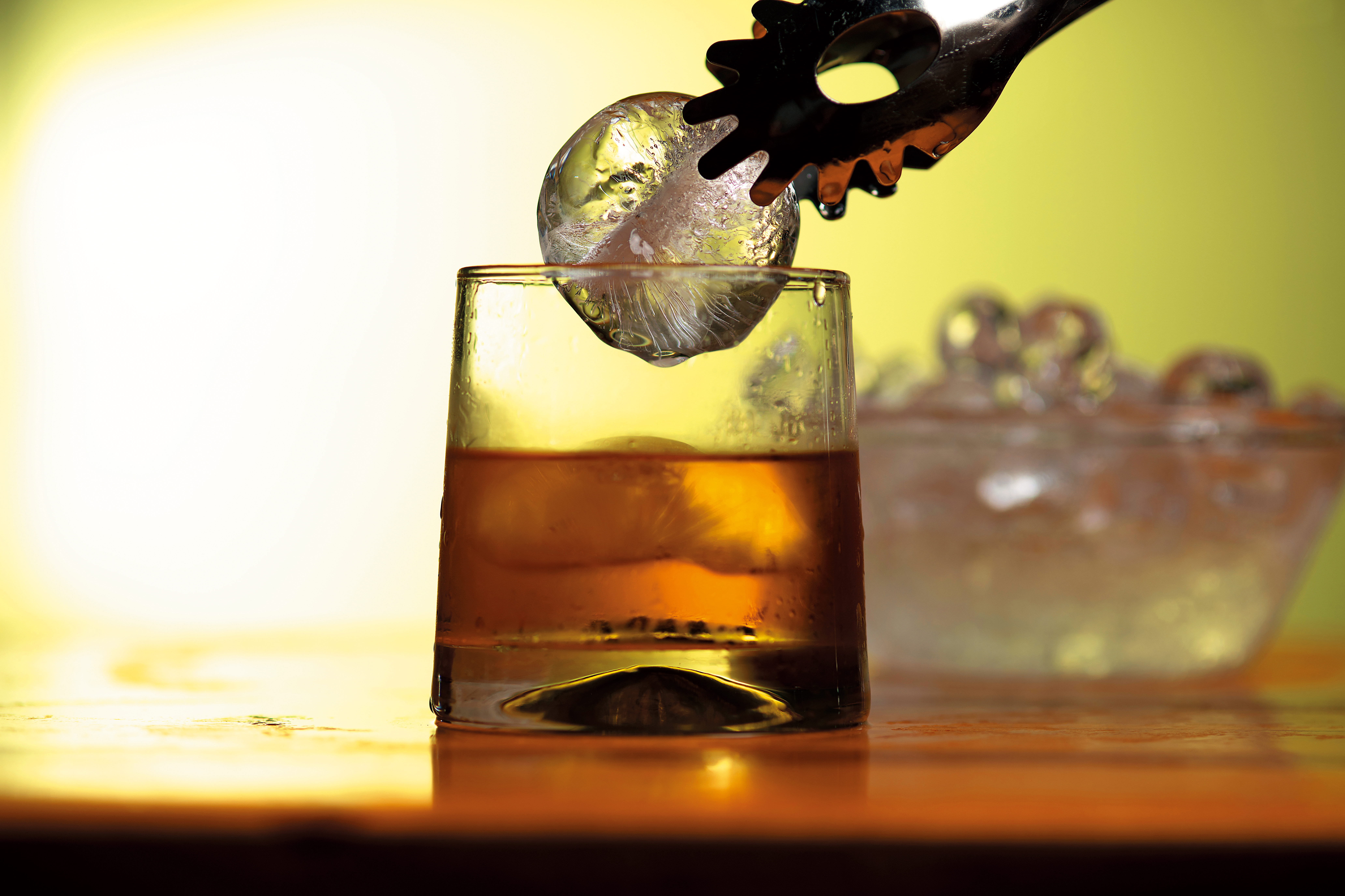 炎炎夏日加冰加水（水割）飲用威士忌在台灣也相當普遍，因此這次評比特別請4位評審針對這部分給分，頗值得參考。
