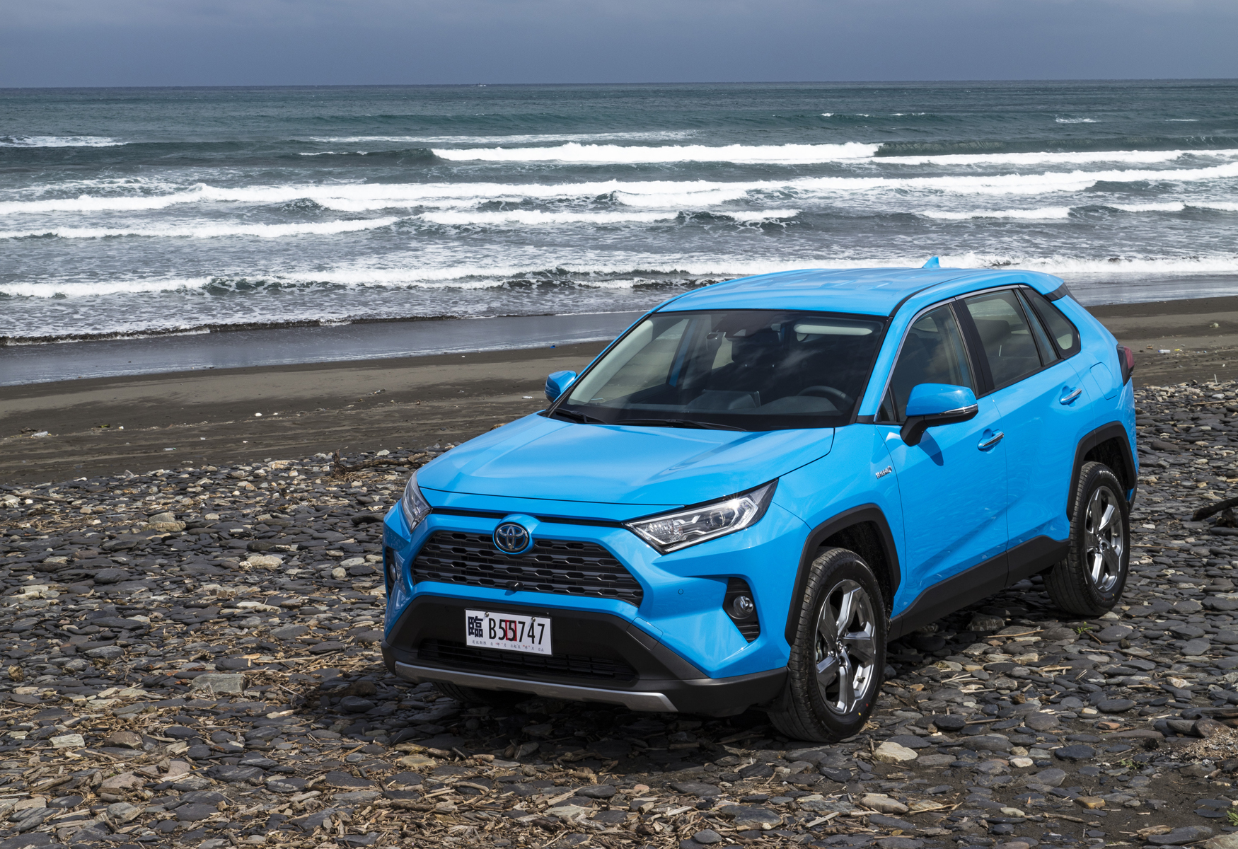 【鏡試駕】油電賦格！TOYOTA RAV4 2.5 Hybrid旗艦版