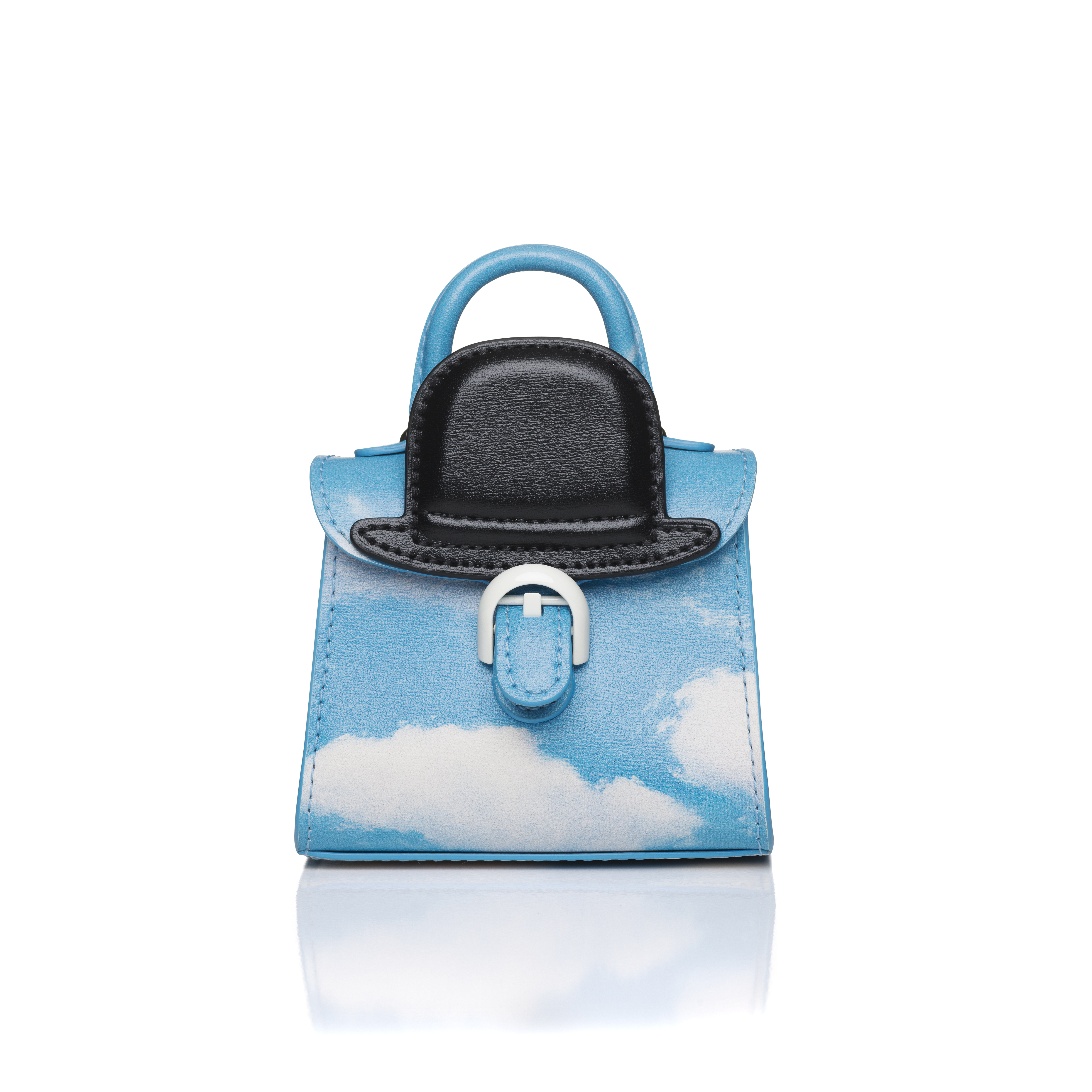 DELVAUX Magritte系列雲朵黑禮帽牛皮吊飾。NT33,900〈DELVAUX提供〉