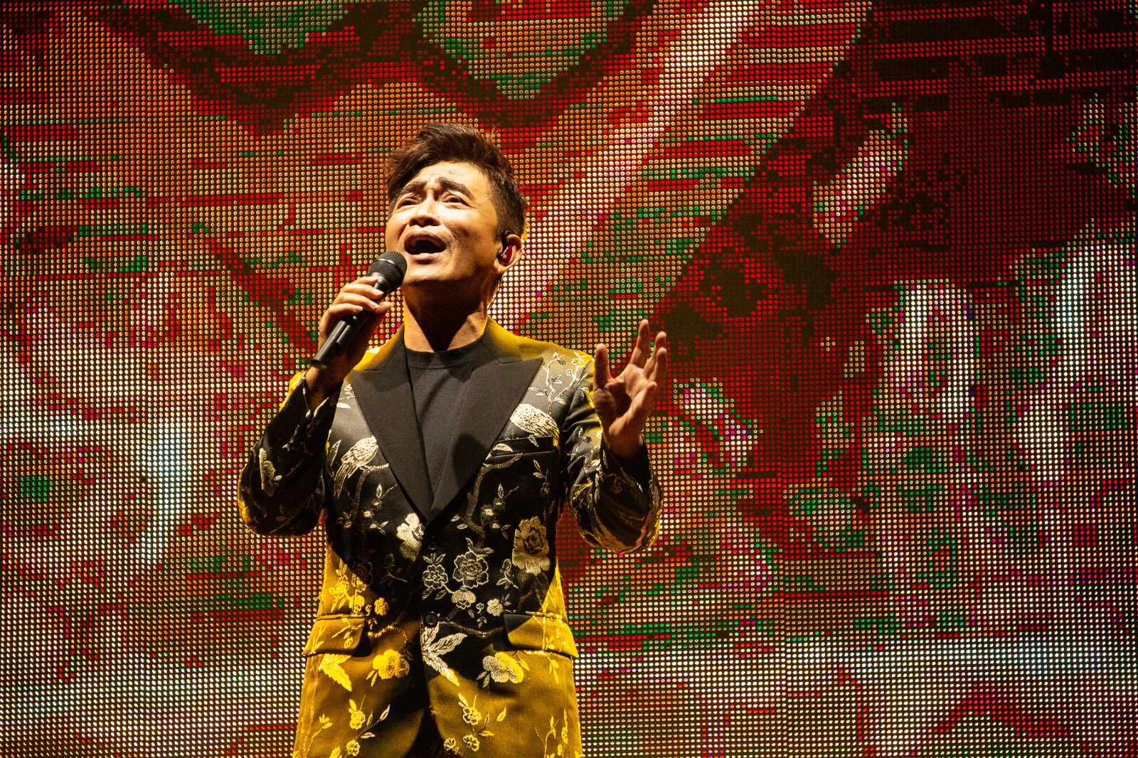 出道32年，吳宗憲首度回到故鄉攻蛋，讓他感慨萬千。（華貴娛樂提供）