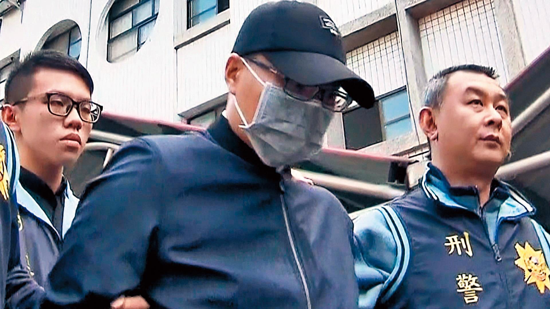凶嫌許志明(左)在警方偵訊後,被依殺人、棄屍等罪移送檢方偵辦。(東森新聞提供)