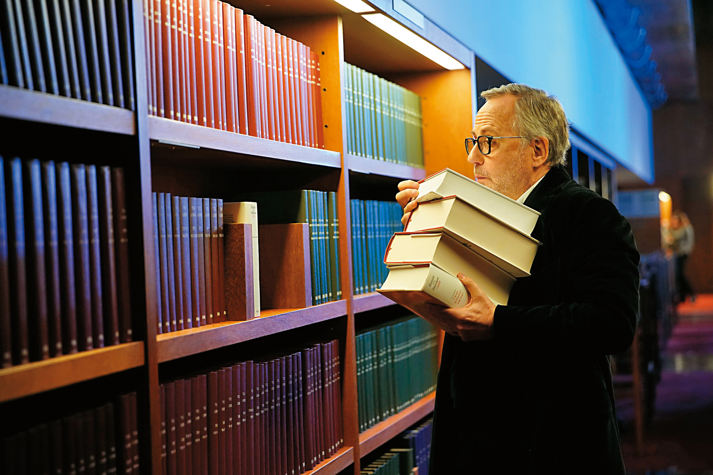 嚴格的書評人不相信烤披薩的廚子能寫出深度故事，決定與作者的女兒聯手找出暗藏的真相。（原創提供 ）