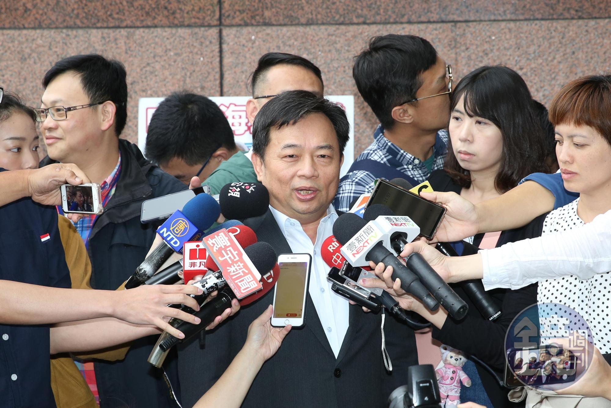 蔡英文陣營代表林錫耀出席協調會前接受媒體訪問。