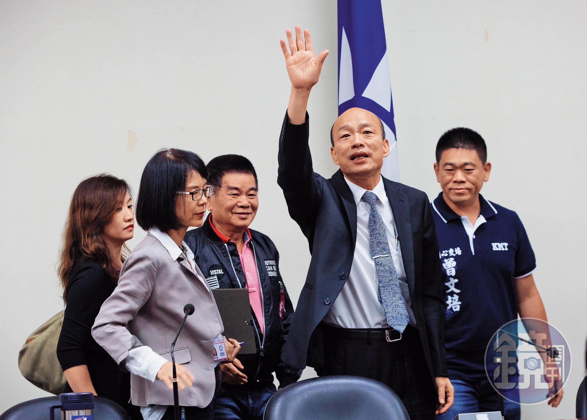 韓國瑜上週又有讜論,先說如果選上總統,要在高雄辦公,繼而說,總統應該兼任閣揆。